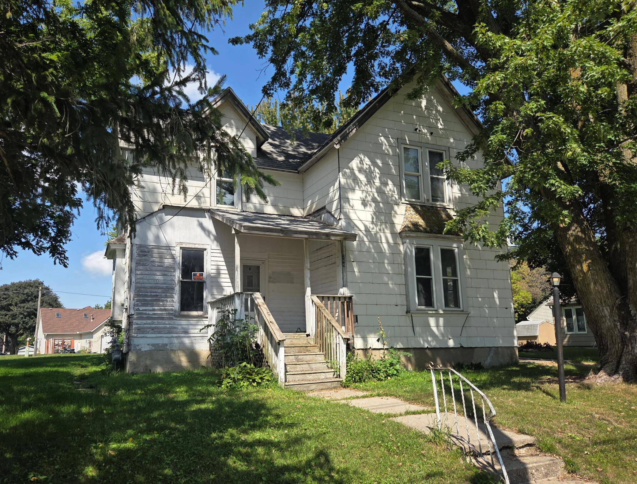 264 Euclid ST, Alden, MN 56009