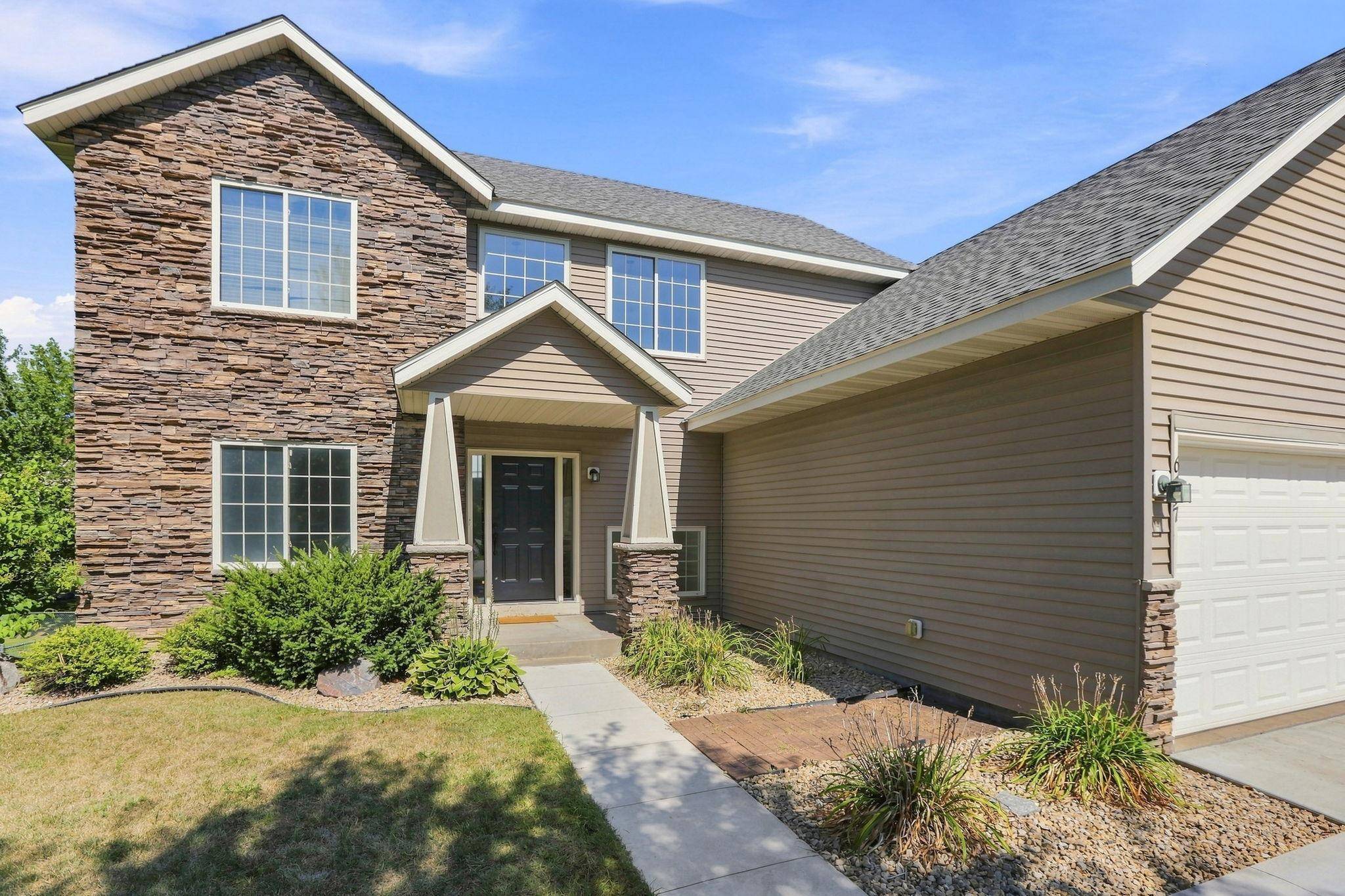 6657 E Oak DR, Monticello, MN 55362