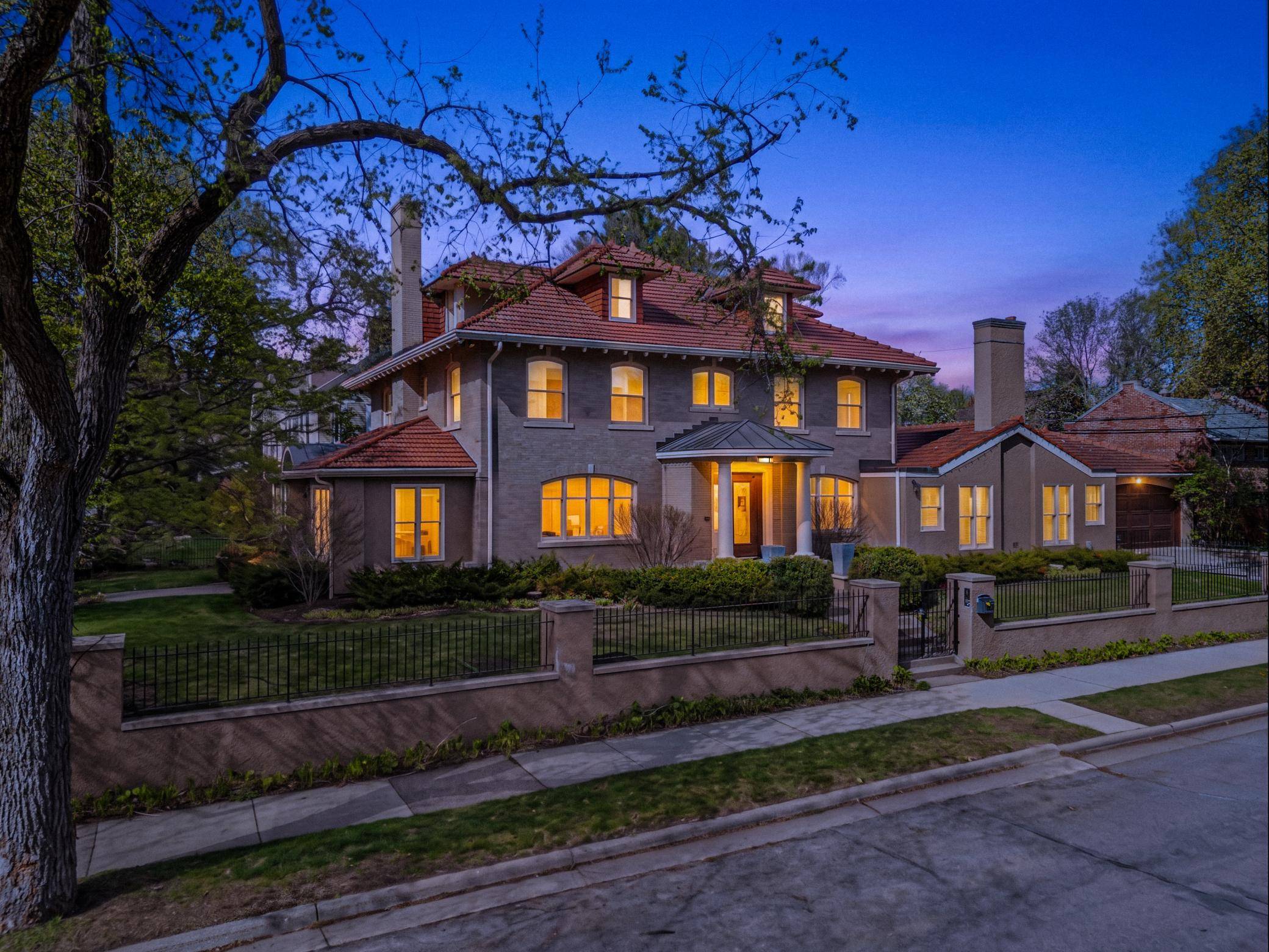 1724 Summit AVE, Minneapolis, MN 55403