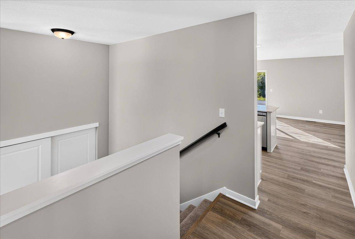 1930 Pierce ST S, Cambridge, MN 55008