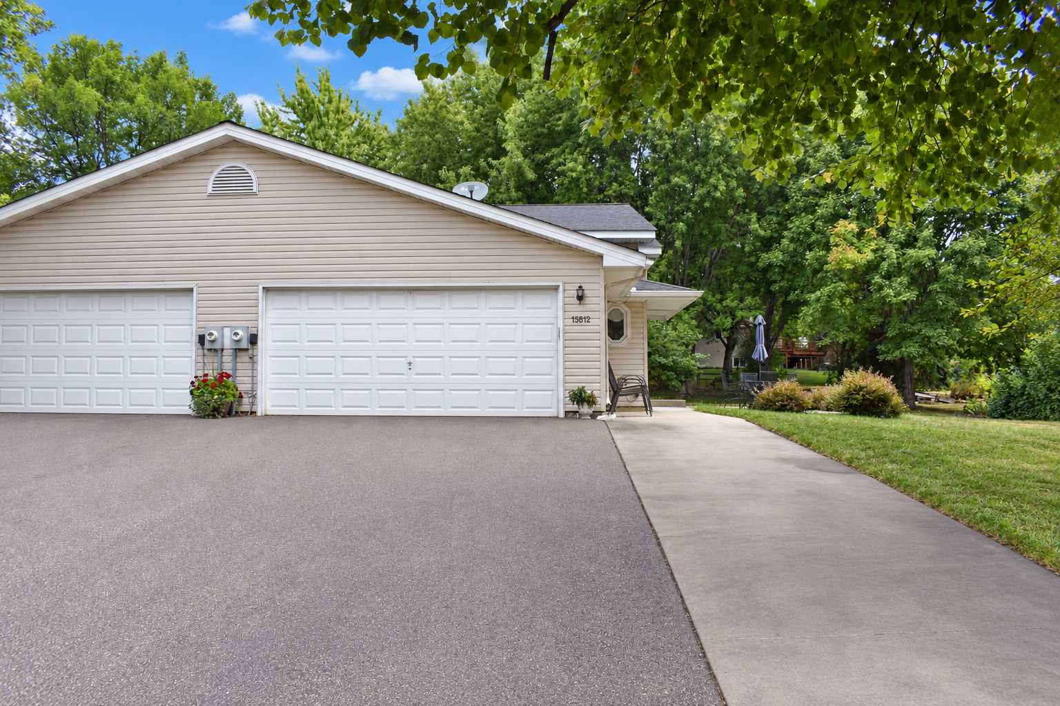 13612 86th AVE N, Maple Grove, MN 55369