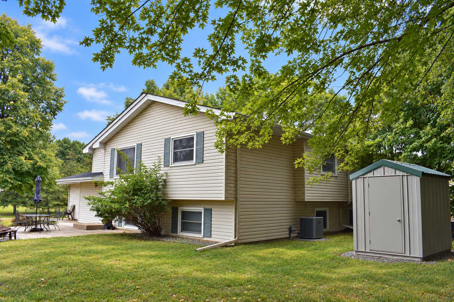 13612 86th AVE N, Maple Grove, MN 55369