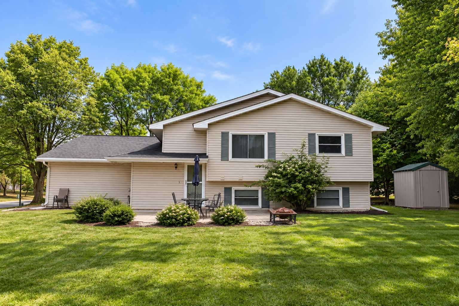 13612 86th AVE N, Maple Grove, MN 55369