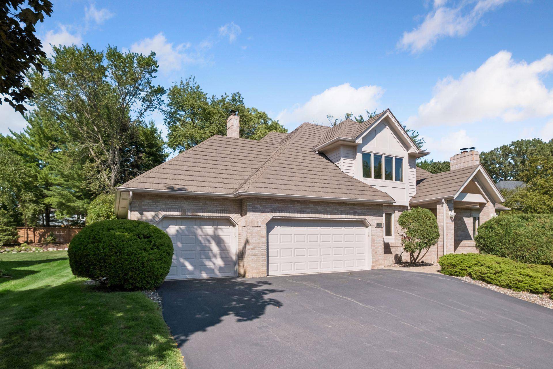 11304 Bluestem LN, Eden Prairie, MN 55347