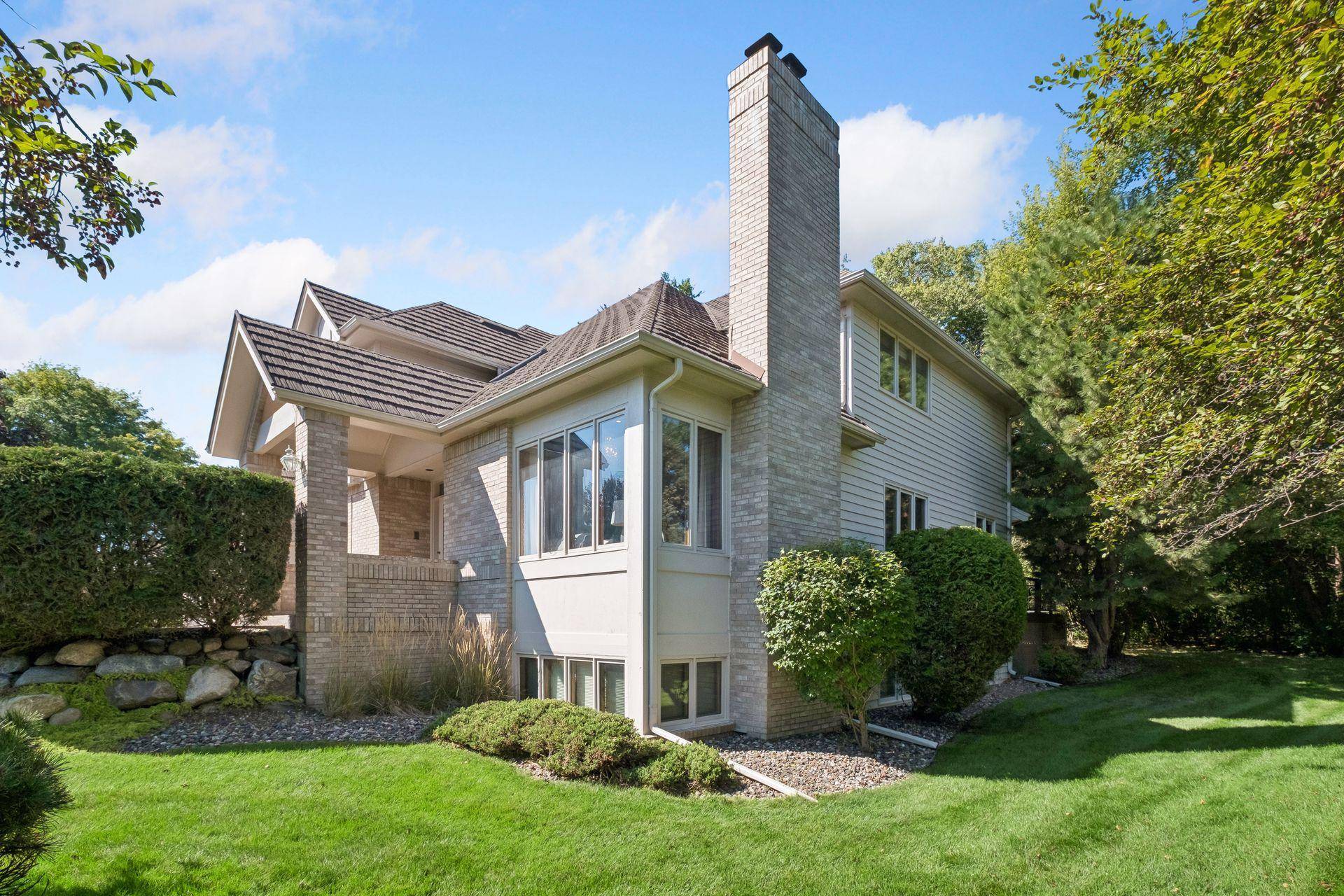 11304 Bluestem LN, Eden Prairie, MN 55347