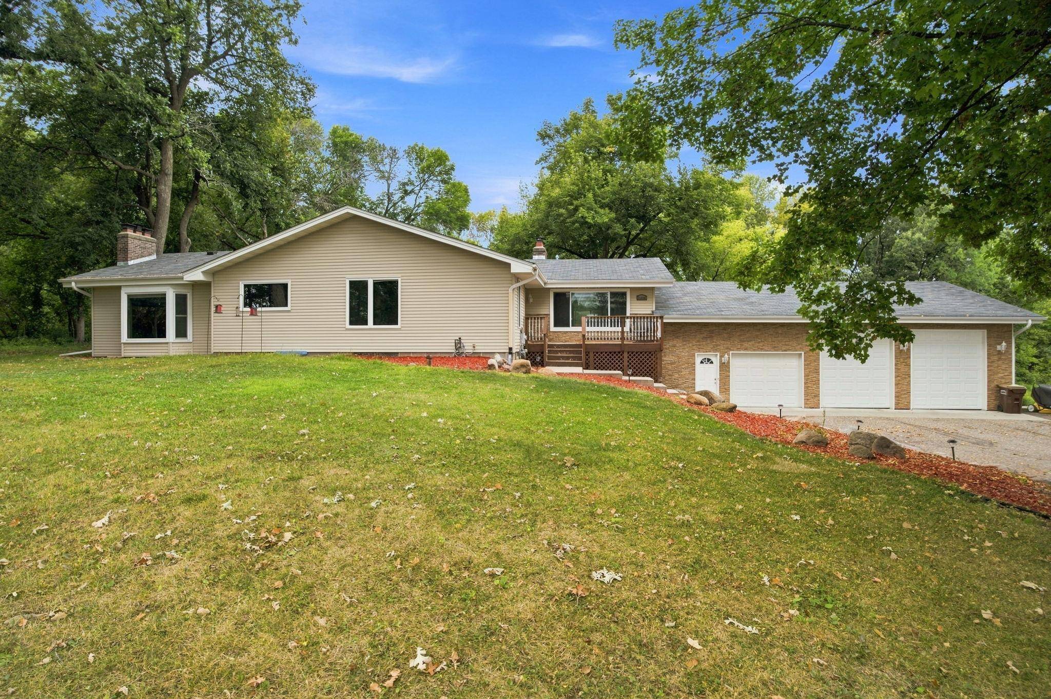 20840 Hidden Ponds DR, Rogers, MN 55374