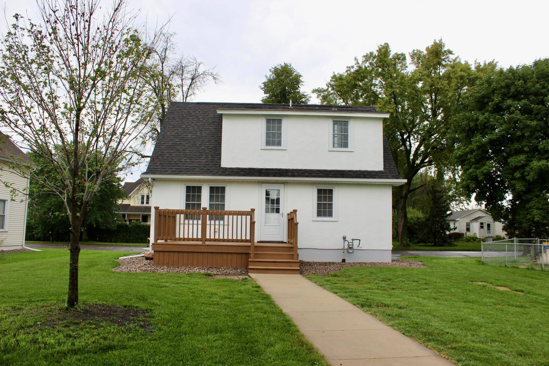 136 2nd ST SE, Blooming Prairie, MN 55917