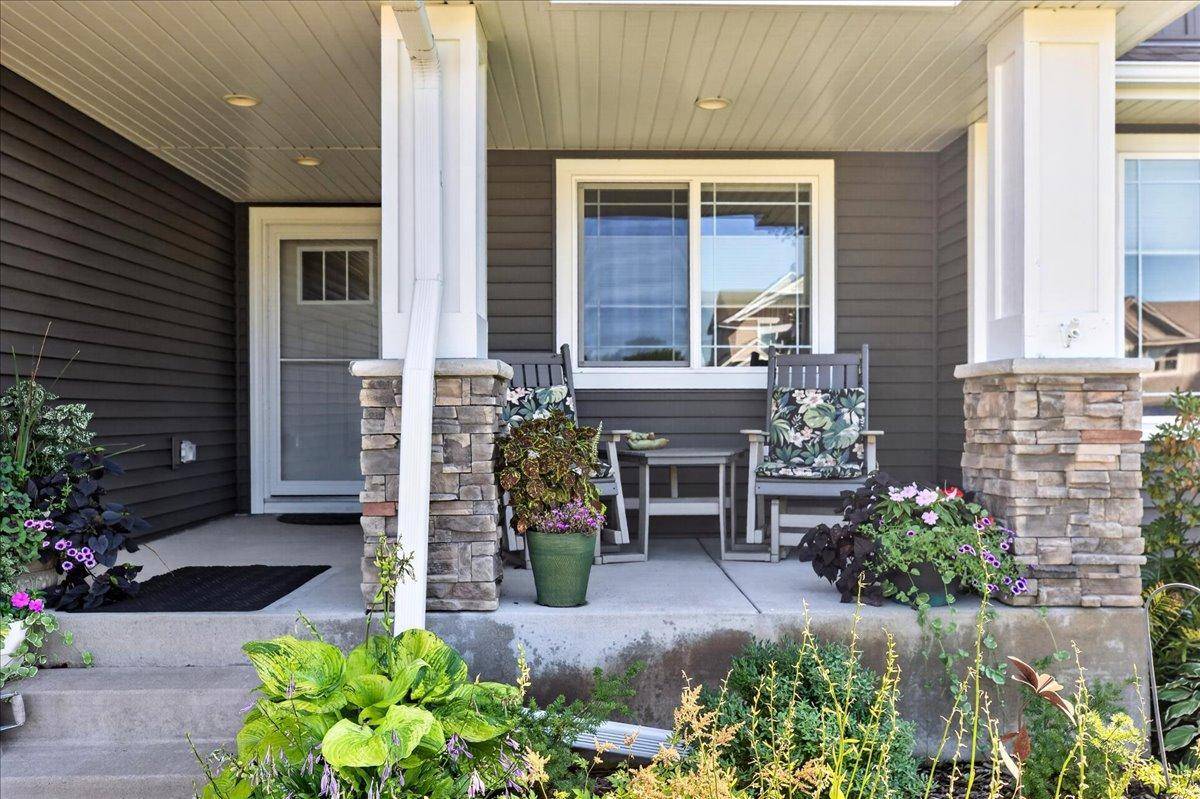 2020 Red Oak LN, Hugo, MN 55038