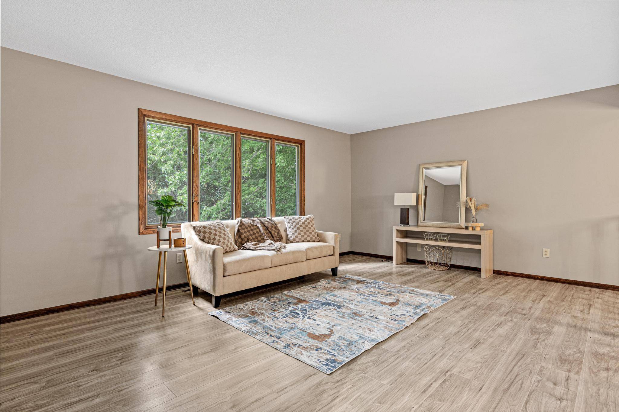 7855 Polaris LN N, Maple Grove, MN 55311