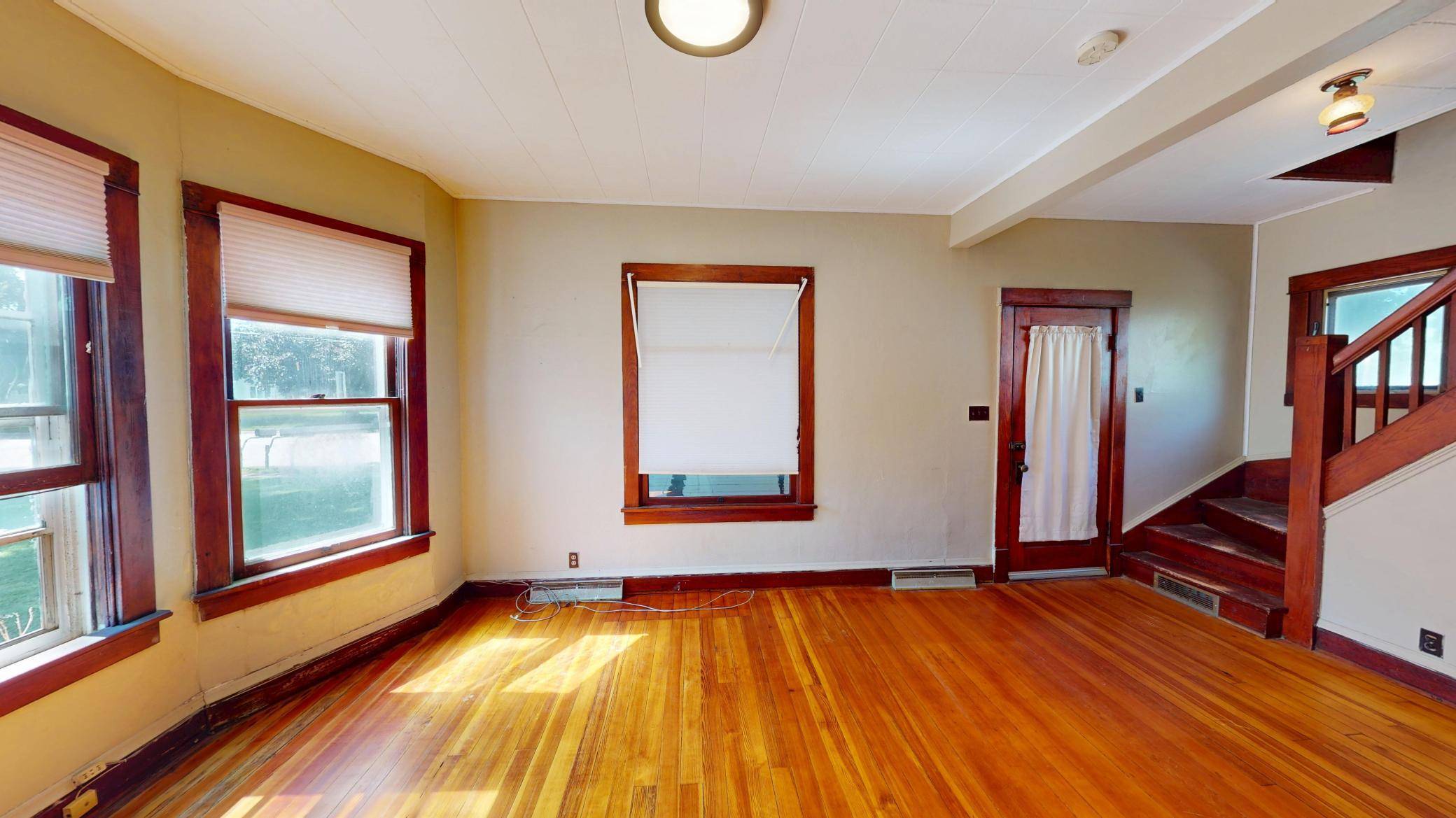 441 Center AVE S, Glenville, MN 56036
