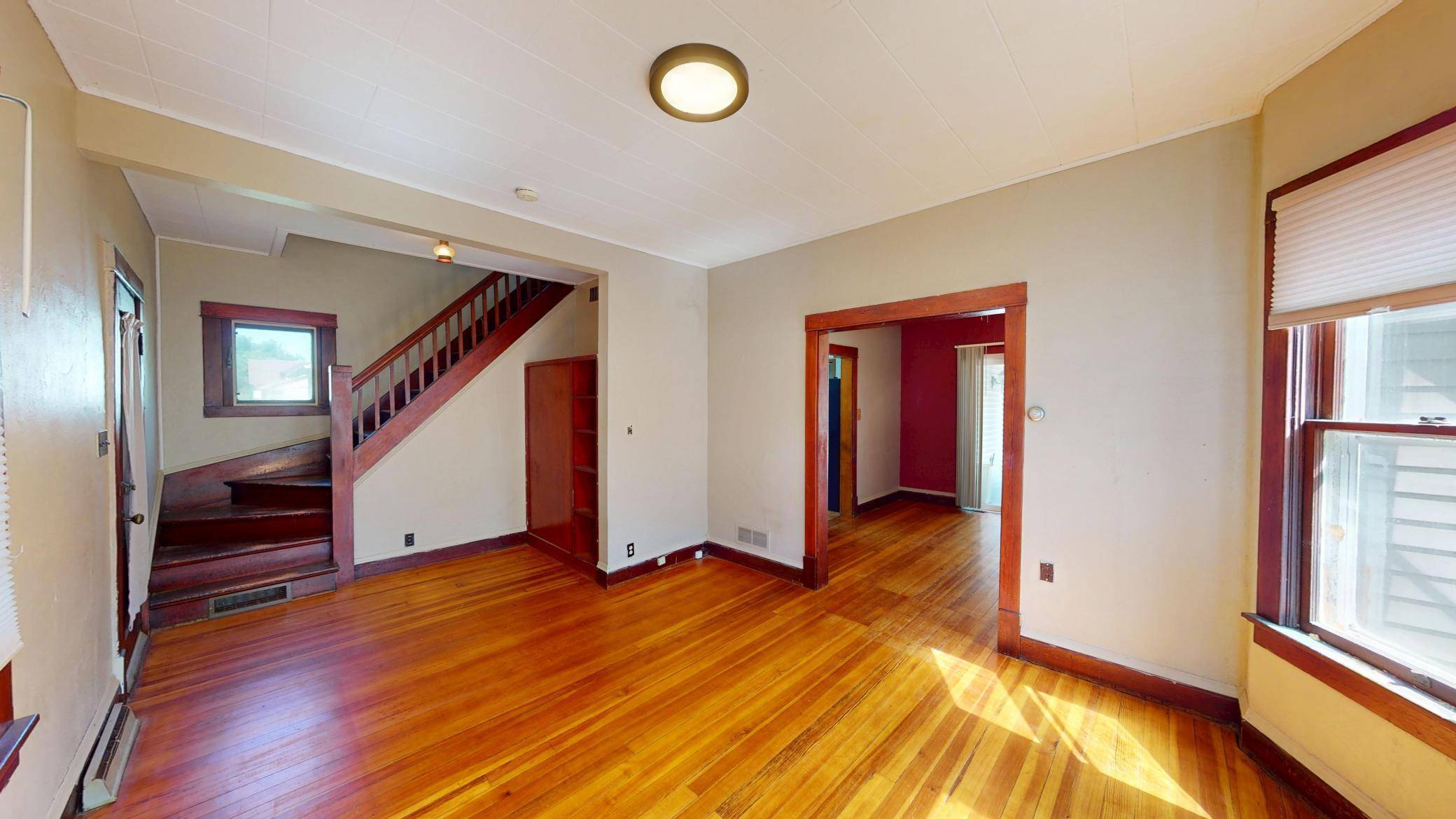 441 Center AVE S, Glenville, MN 56036
