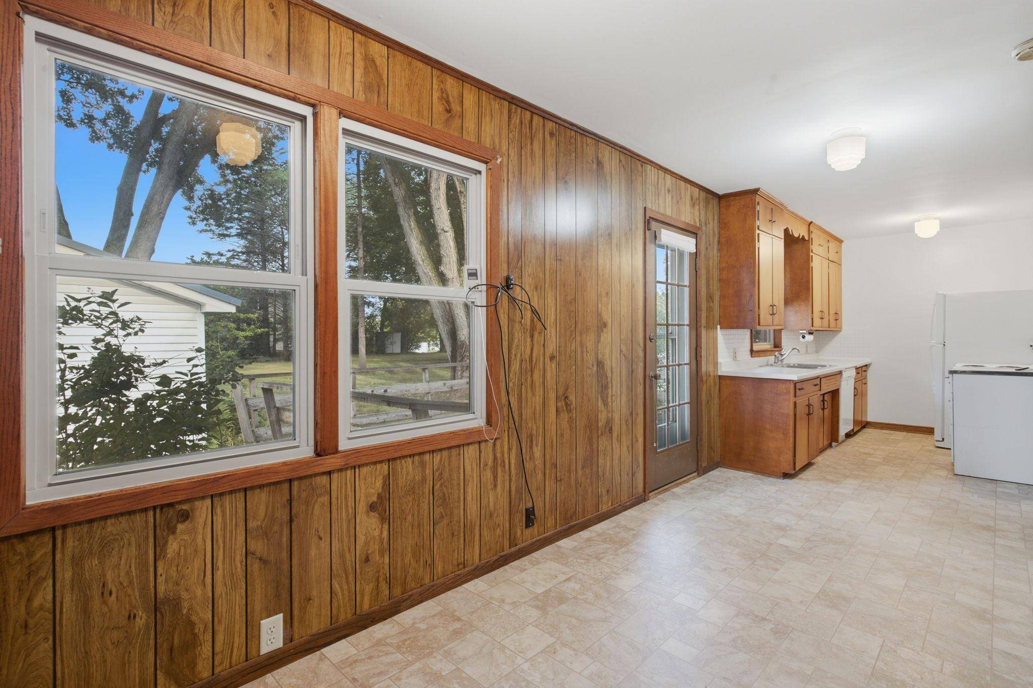 751 3rd ST N, Dassel, MN 55325