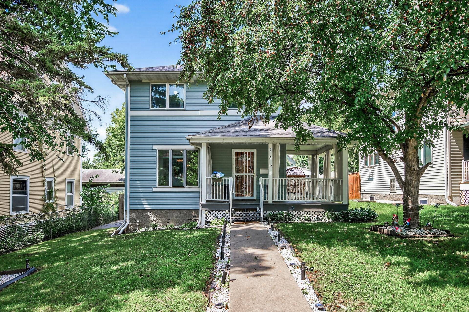 2505 Dupont AVE N, Minneapolis, MN 55411