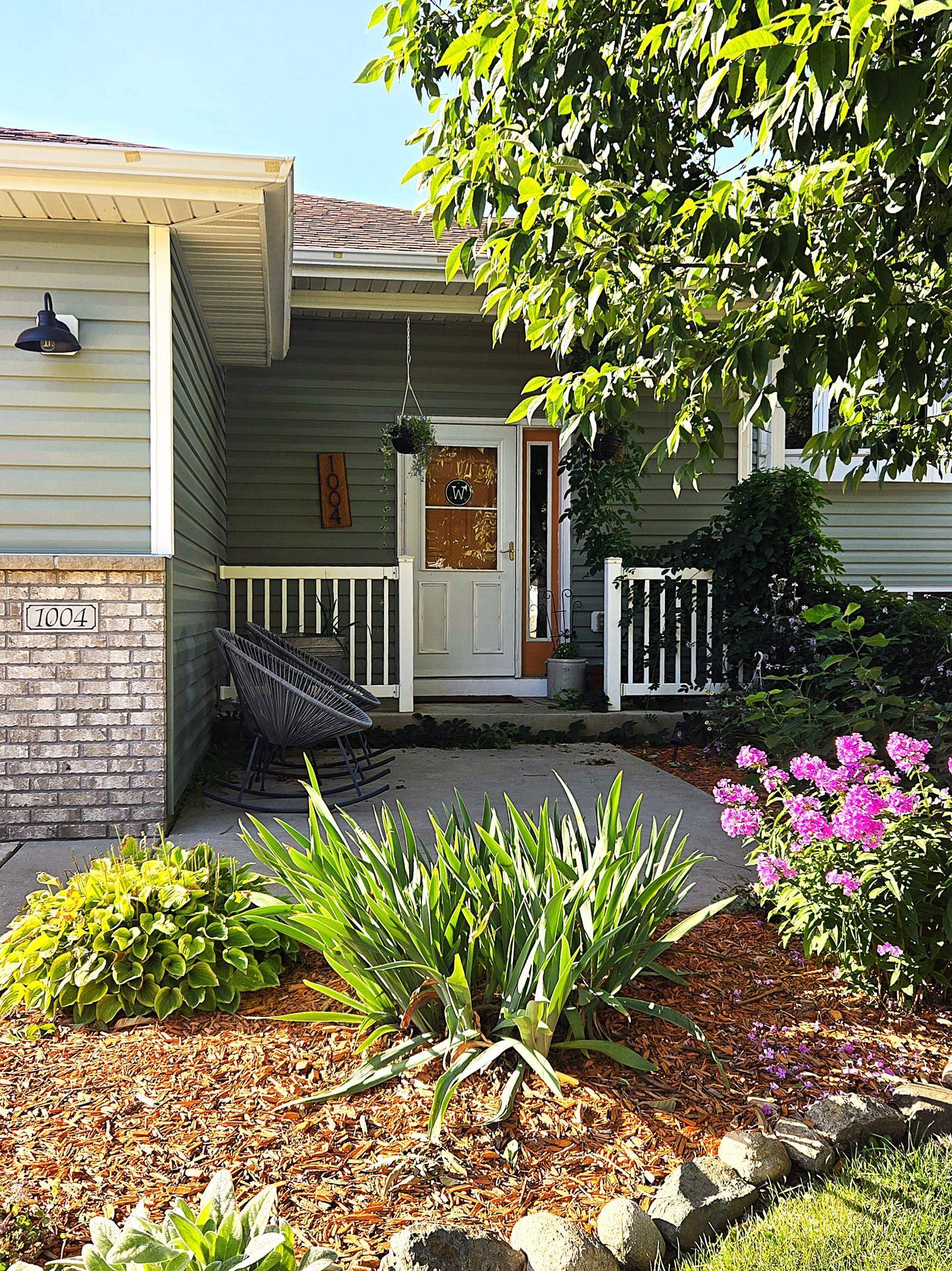 1004 2nd ST SE, Kasson, MN 55944