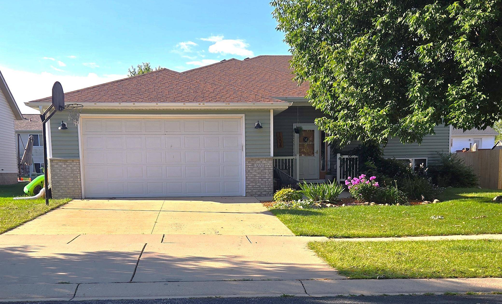 1004 2nd ST SE, Kasson, MN 55944