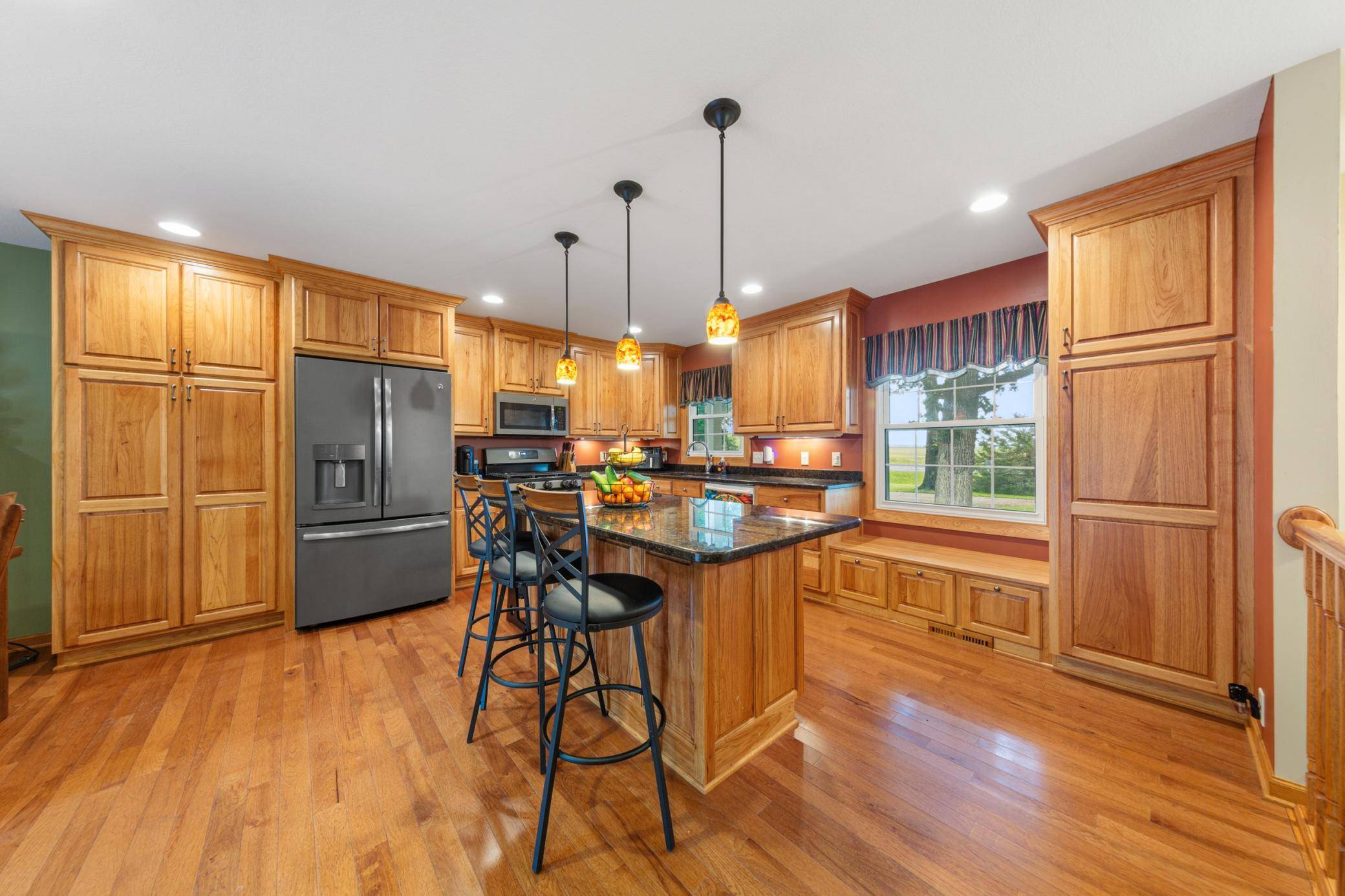 40499 520th ST, North Mankato, MN 56003