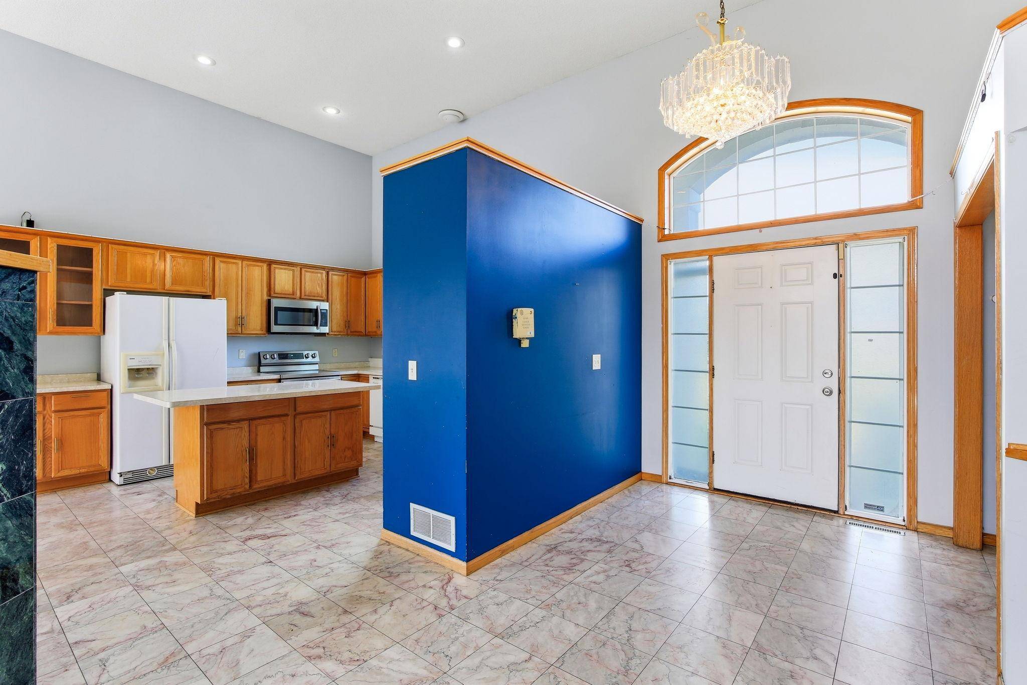 8837 Carriage Hill PL, Savage, MN 55378