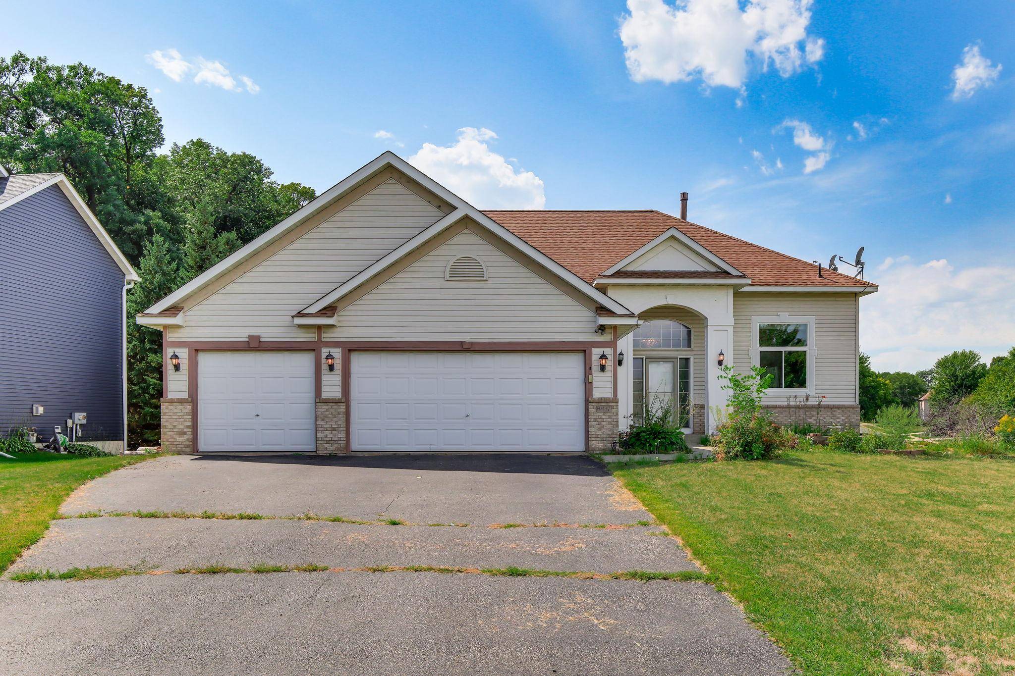 8837 Carriage Hill PL, Savage, MN 55378
