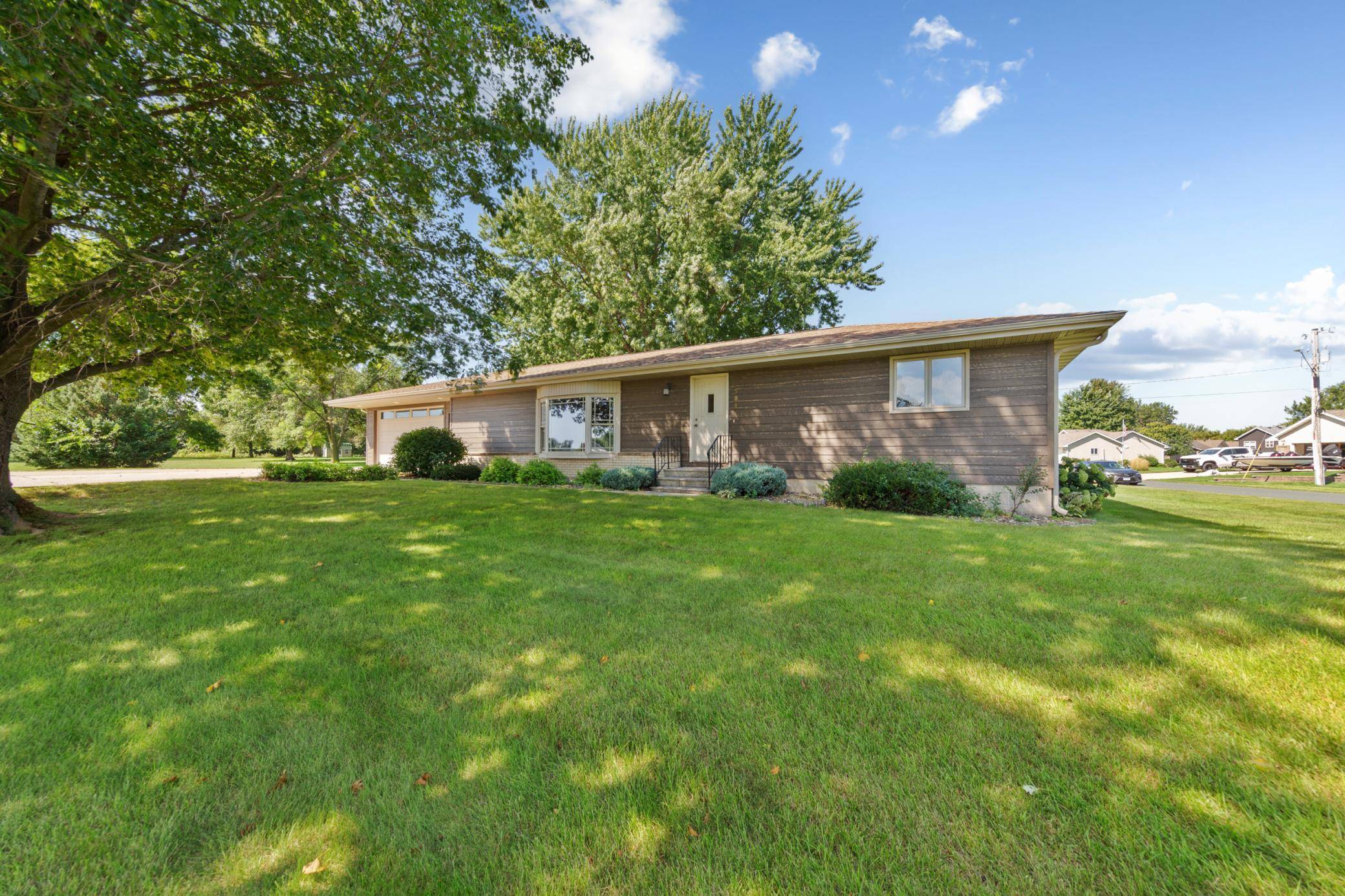 508 Central AVE S, Geneva, MN 56035