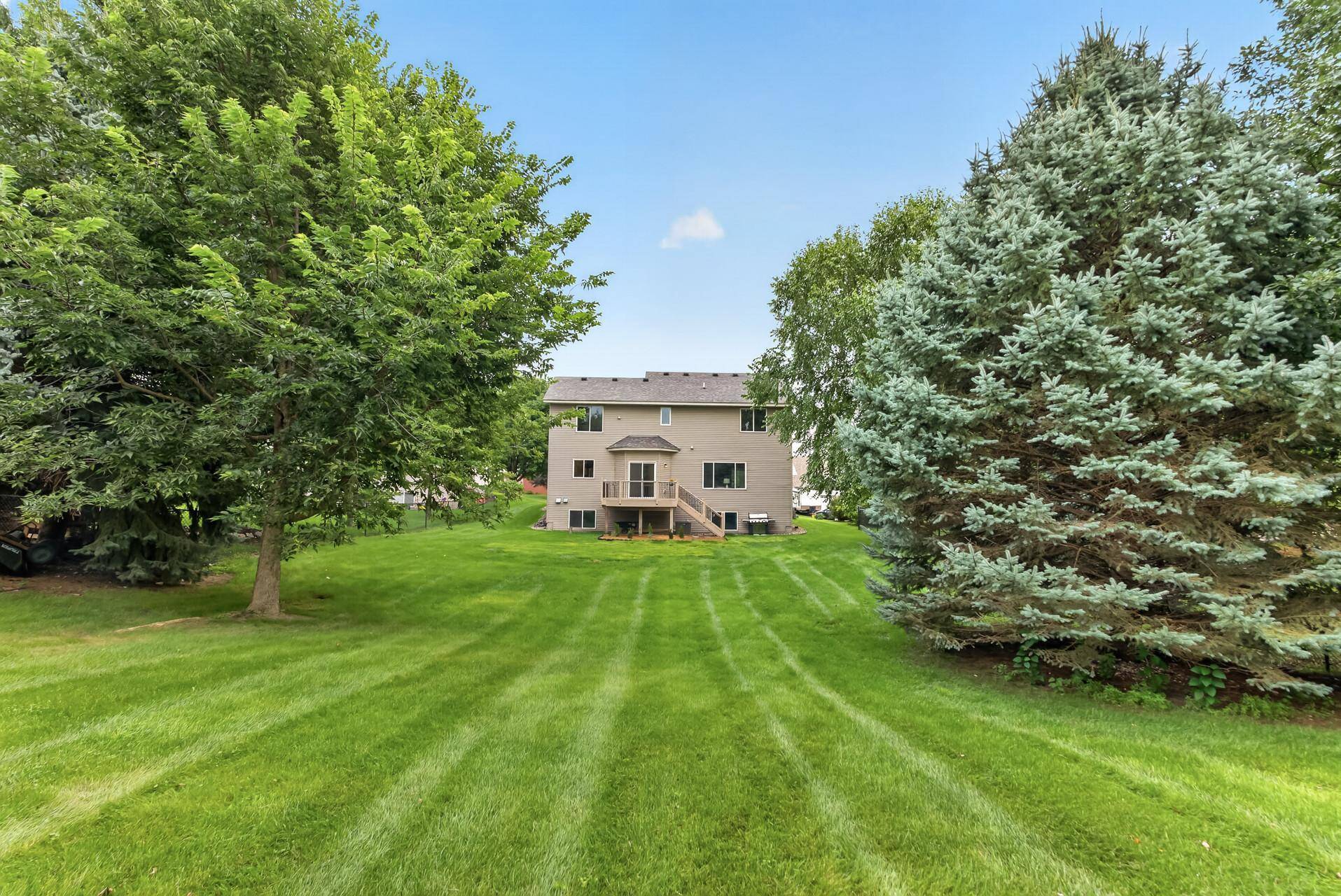 1954 Ormond DR, Shakopee, MN 55379