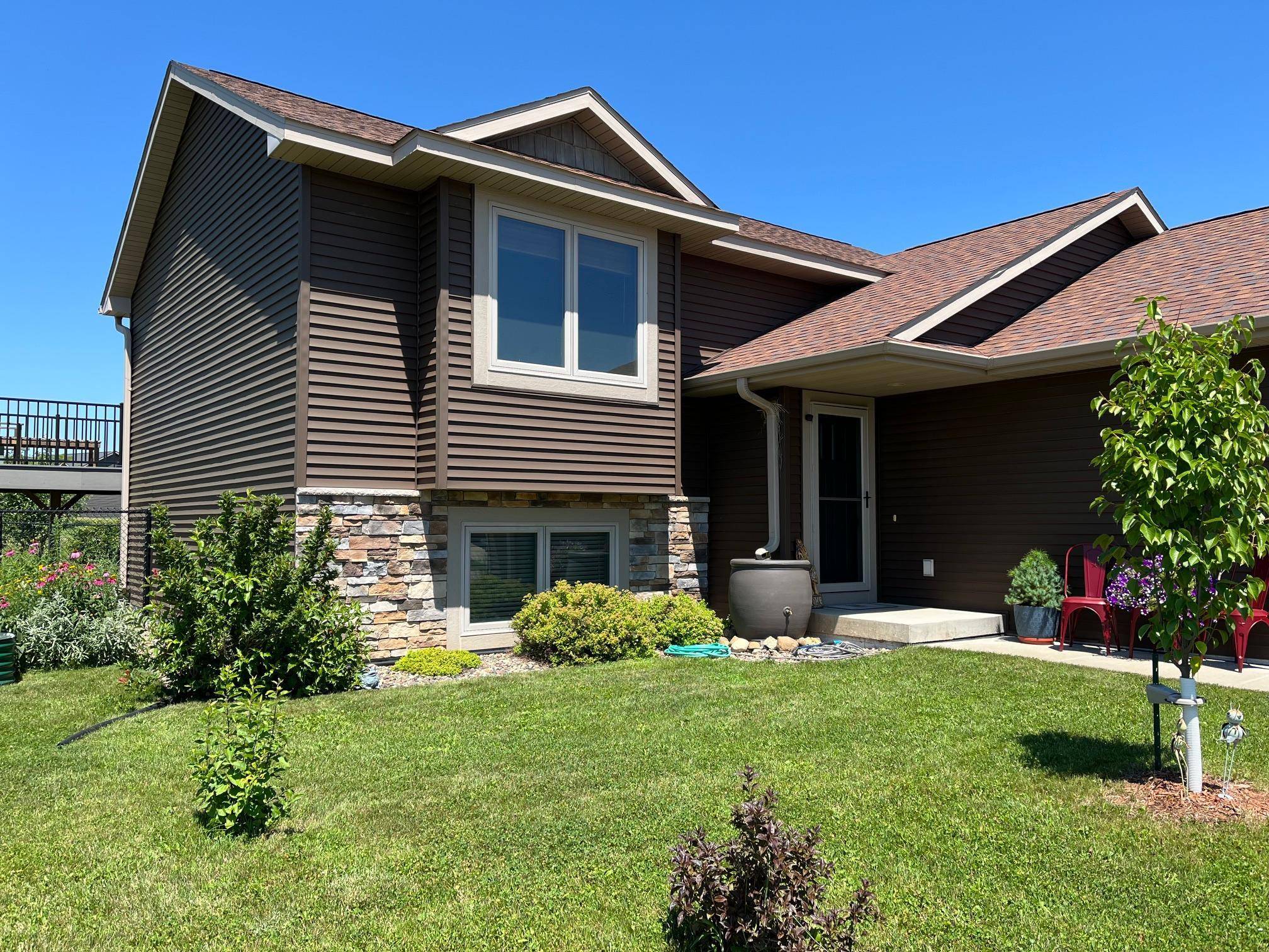 2237 Pioneer TRL, New Richmond, WI 54017