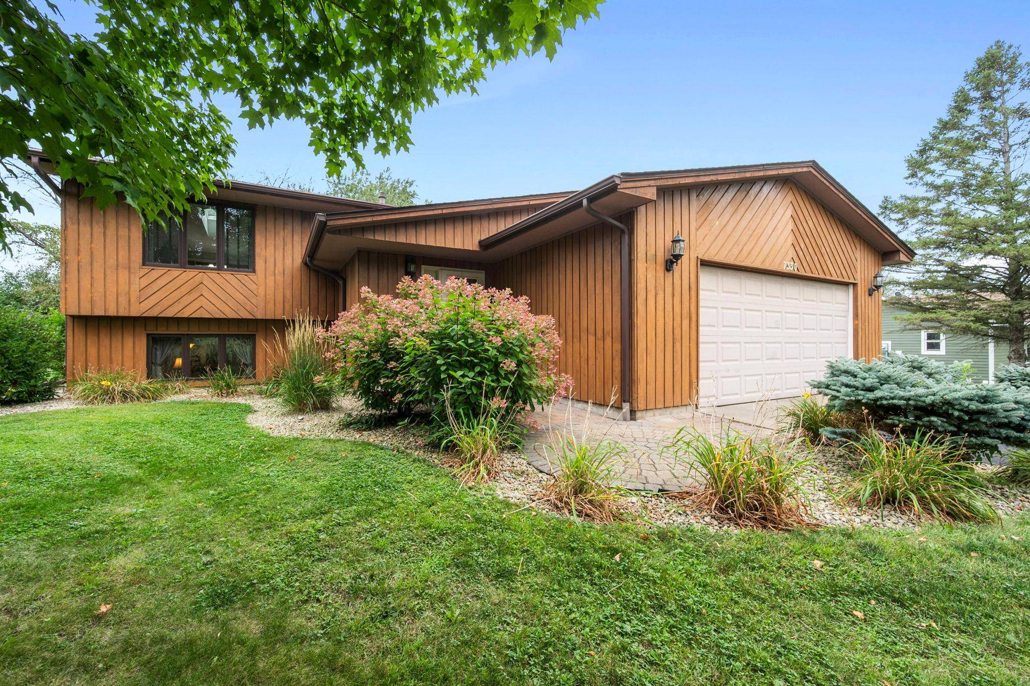 7330 208th ST N, Forest Lake, MN 55025