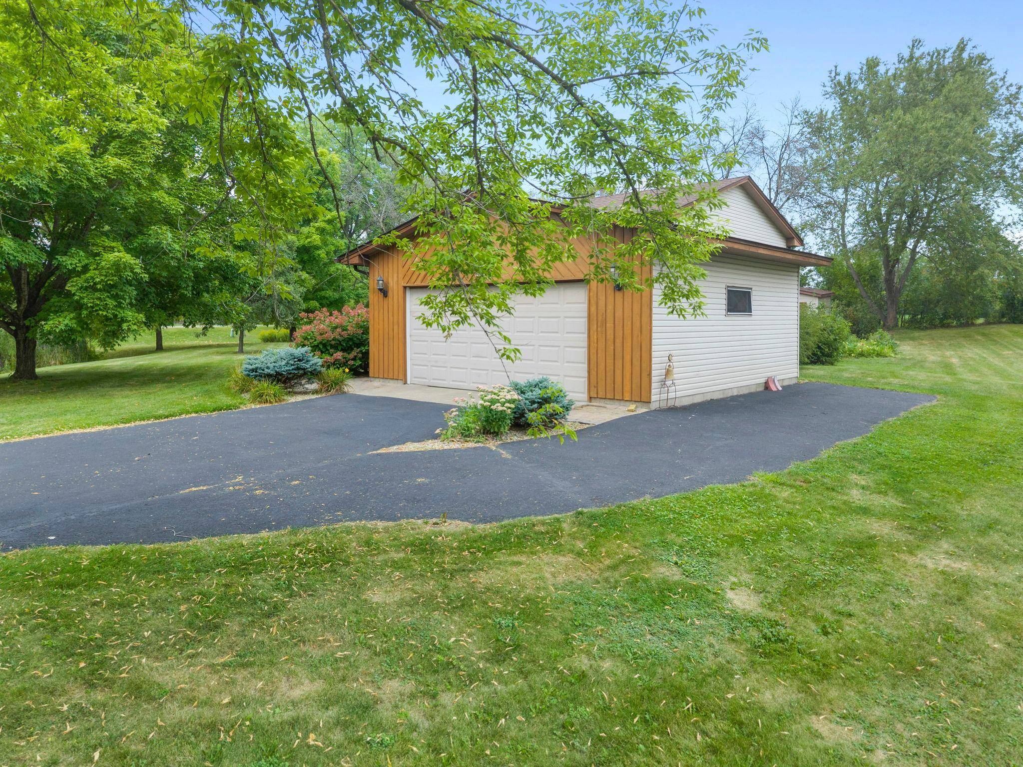 7330 208th ST N, Forest Lake, MN 55025