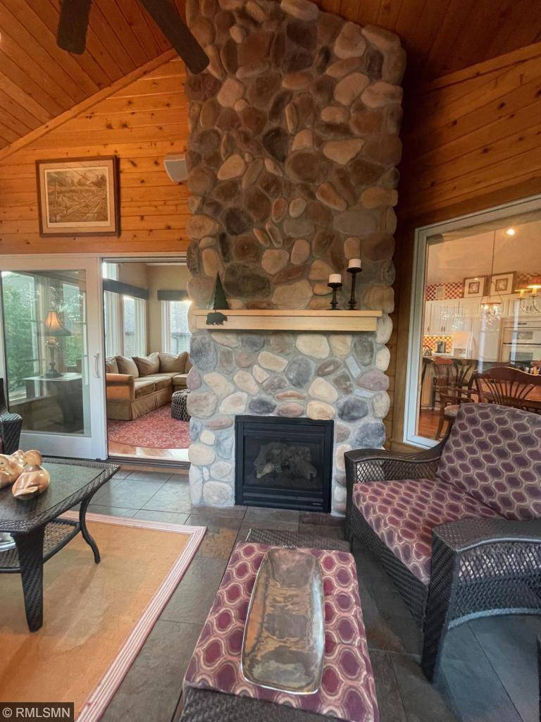 7201 Howard LN, Eden Prairie, MN 55346