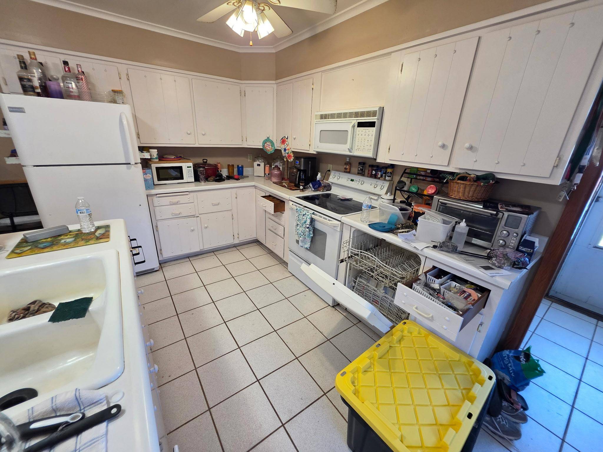 913 9th ST S, Virginia, MN 55792