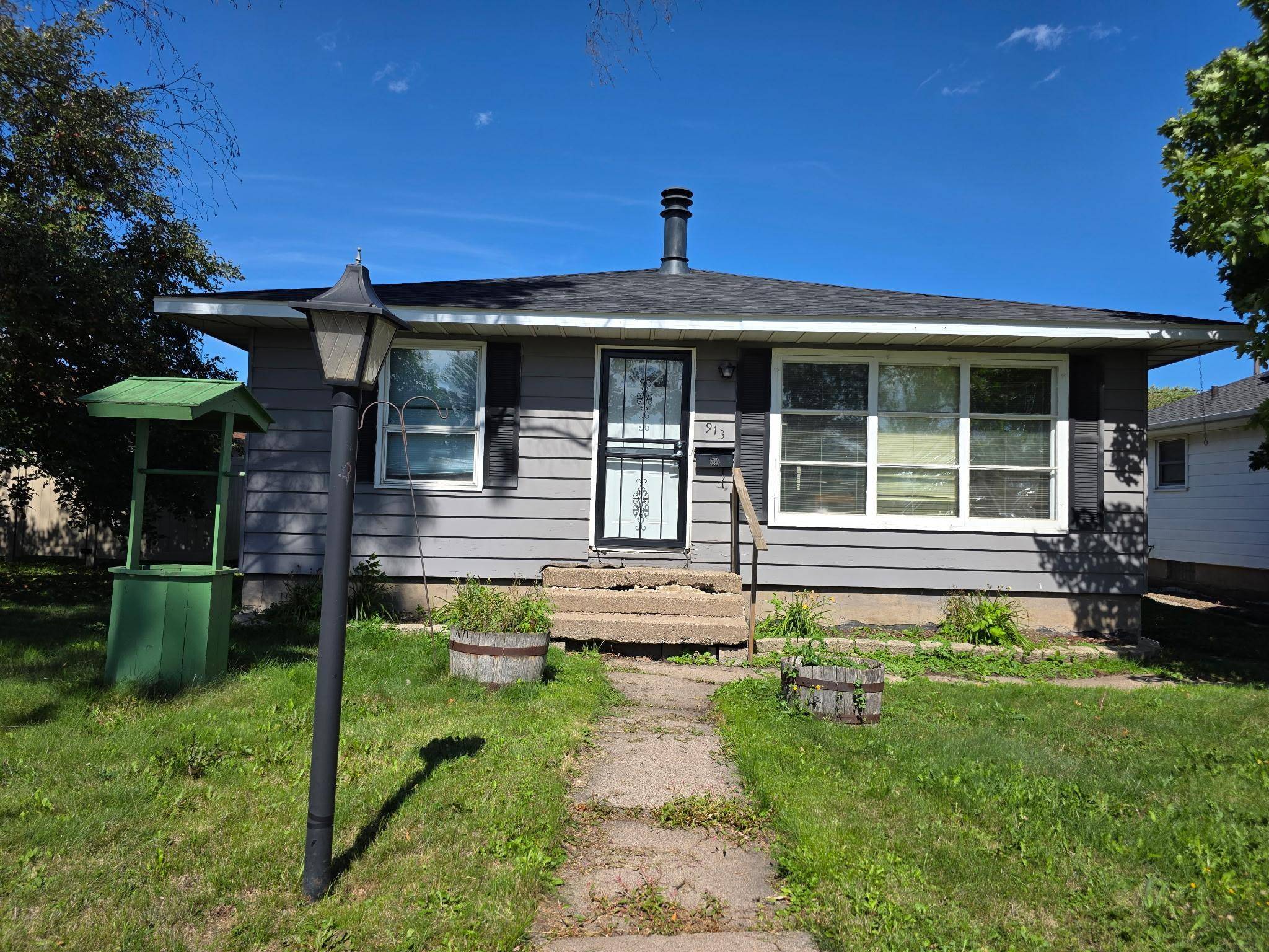 913 9th ST S, Virginia, MN 55792