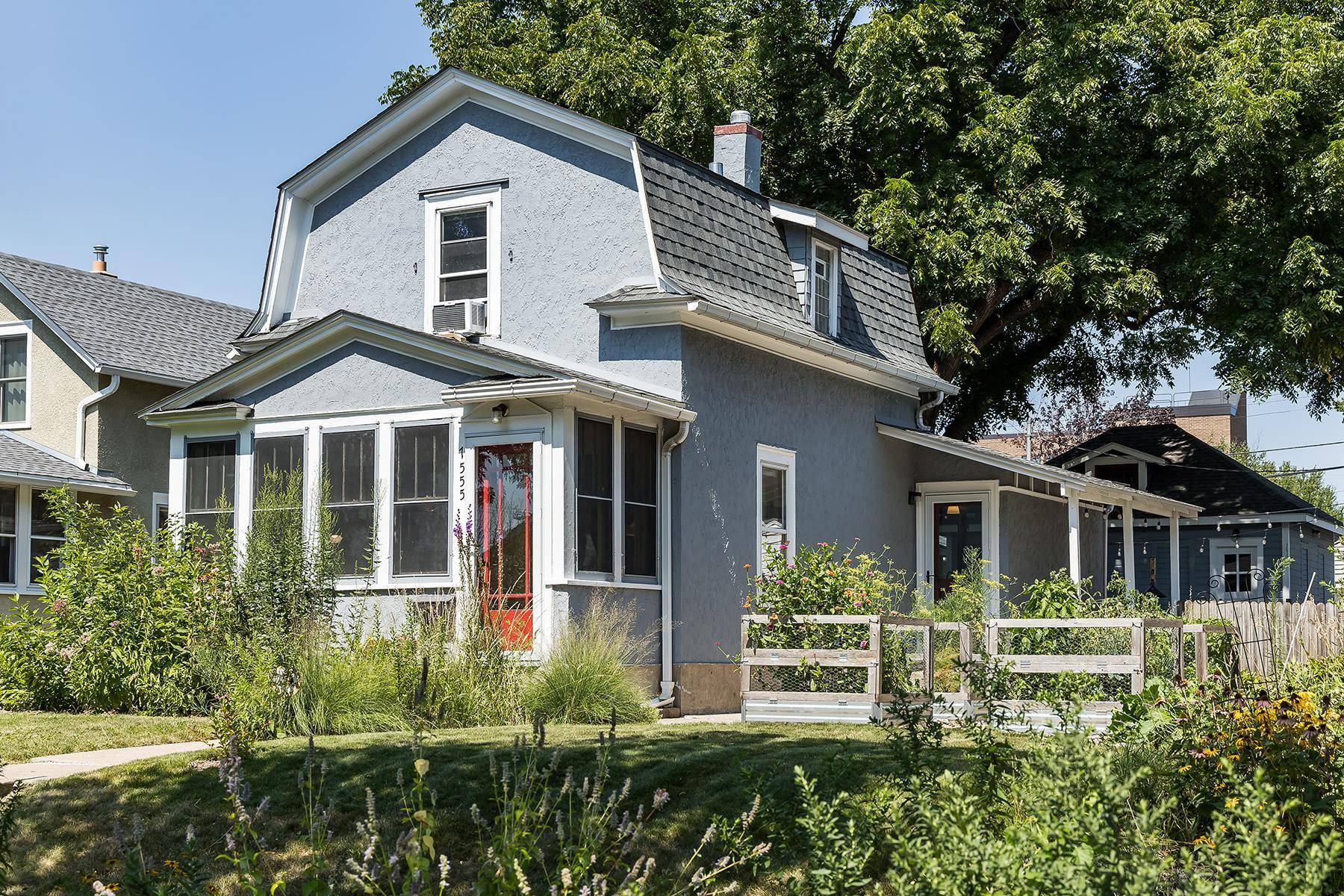 1555 Almond AVE, Saint Paul, MN 55108