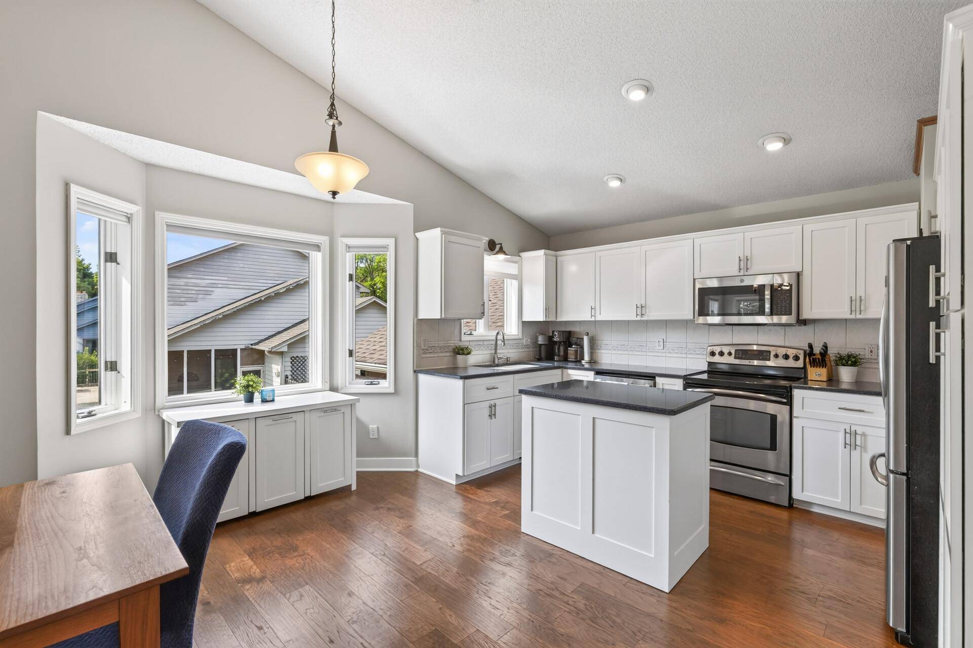 13755 94th AVE N, Maple Grove, MN 55369