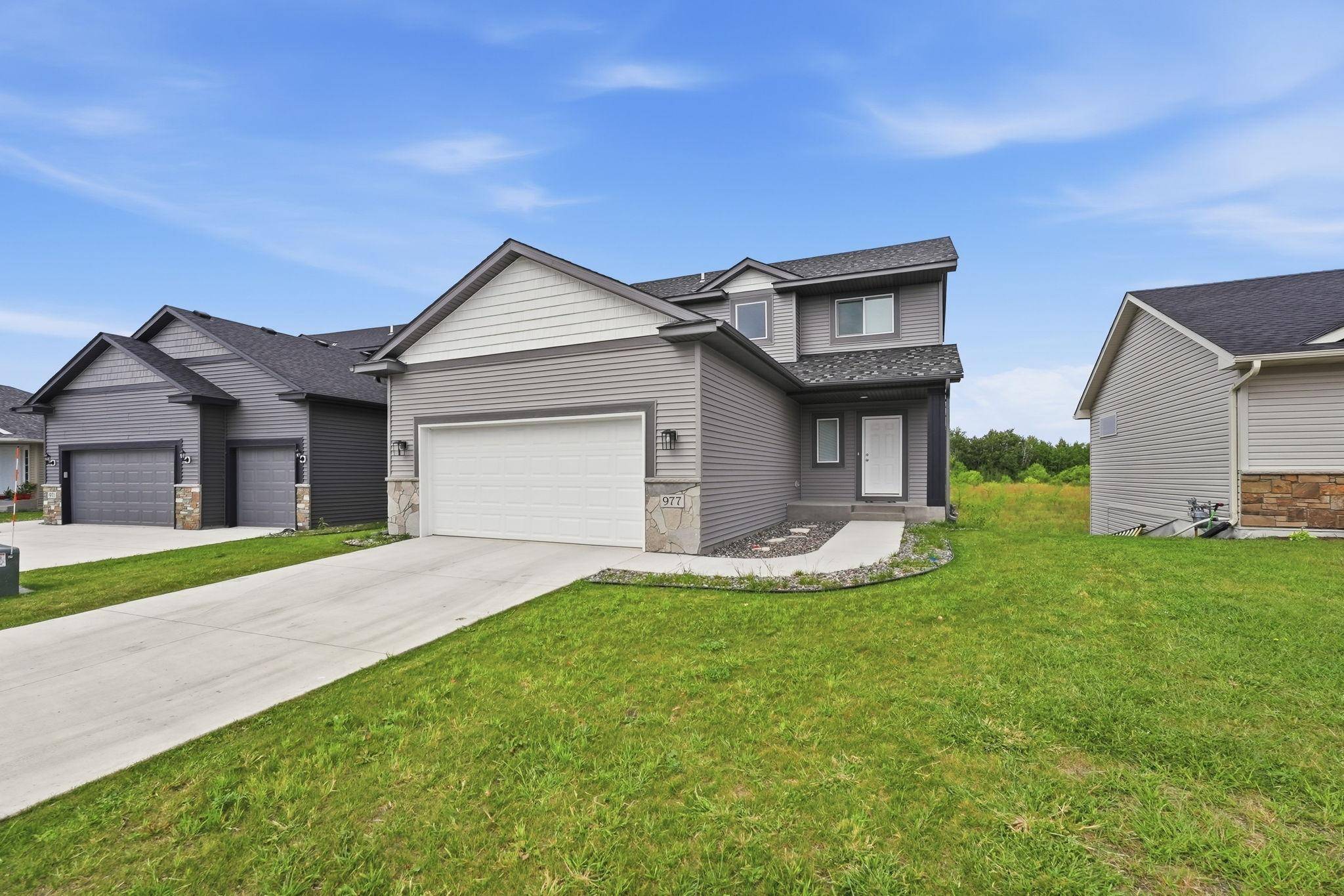 977 45th AVE NE, Saint Cloud, MN 56304