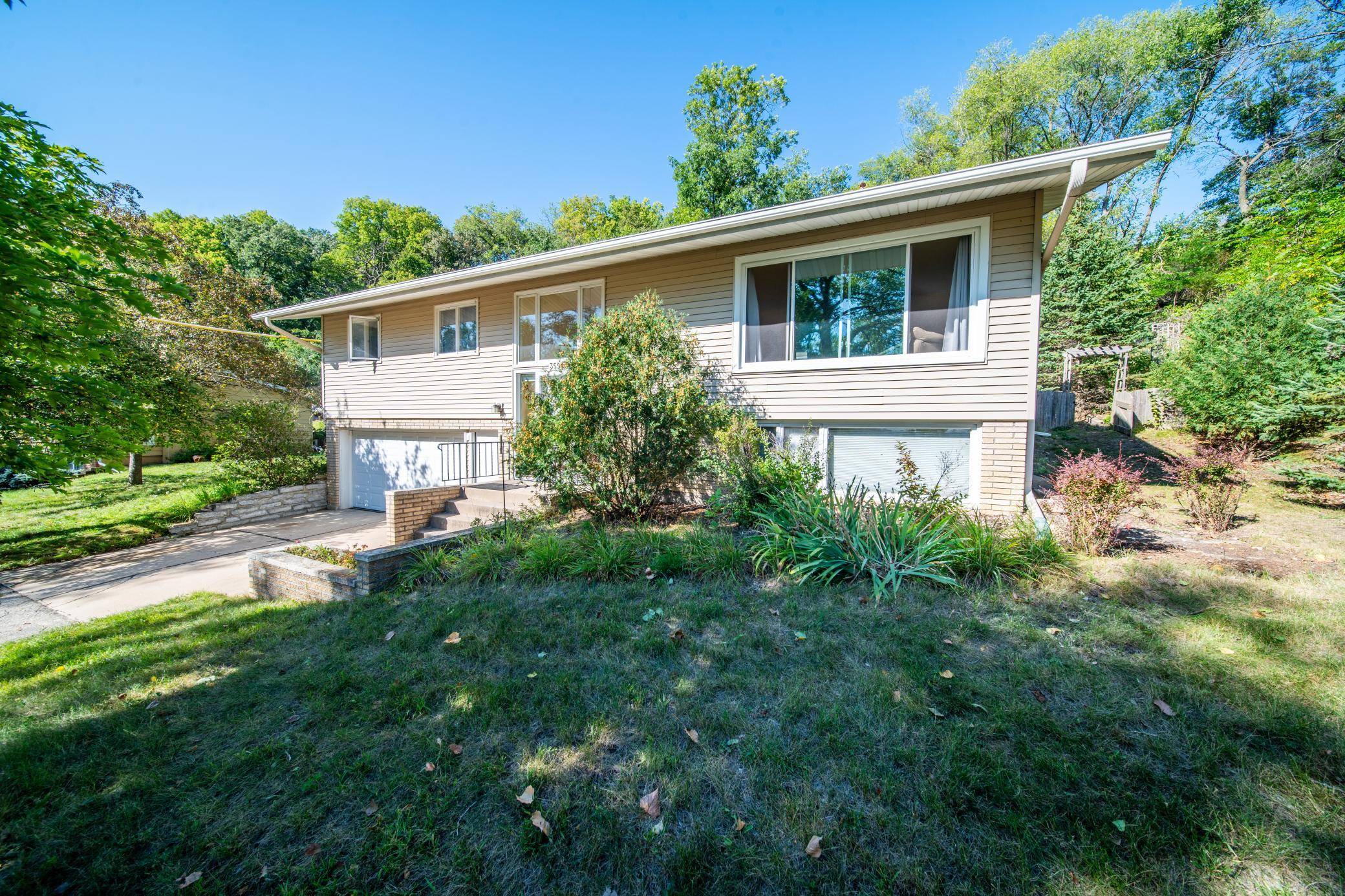 359 Riverview Heights DR NE, Rochester, MN 55906