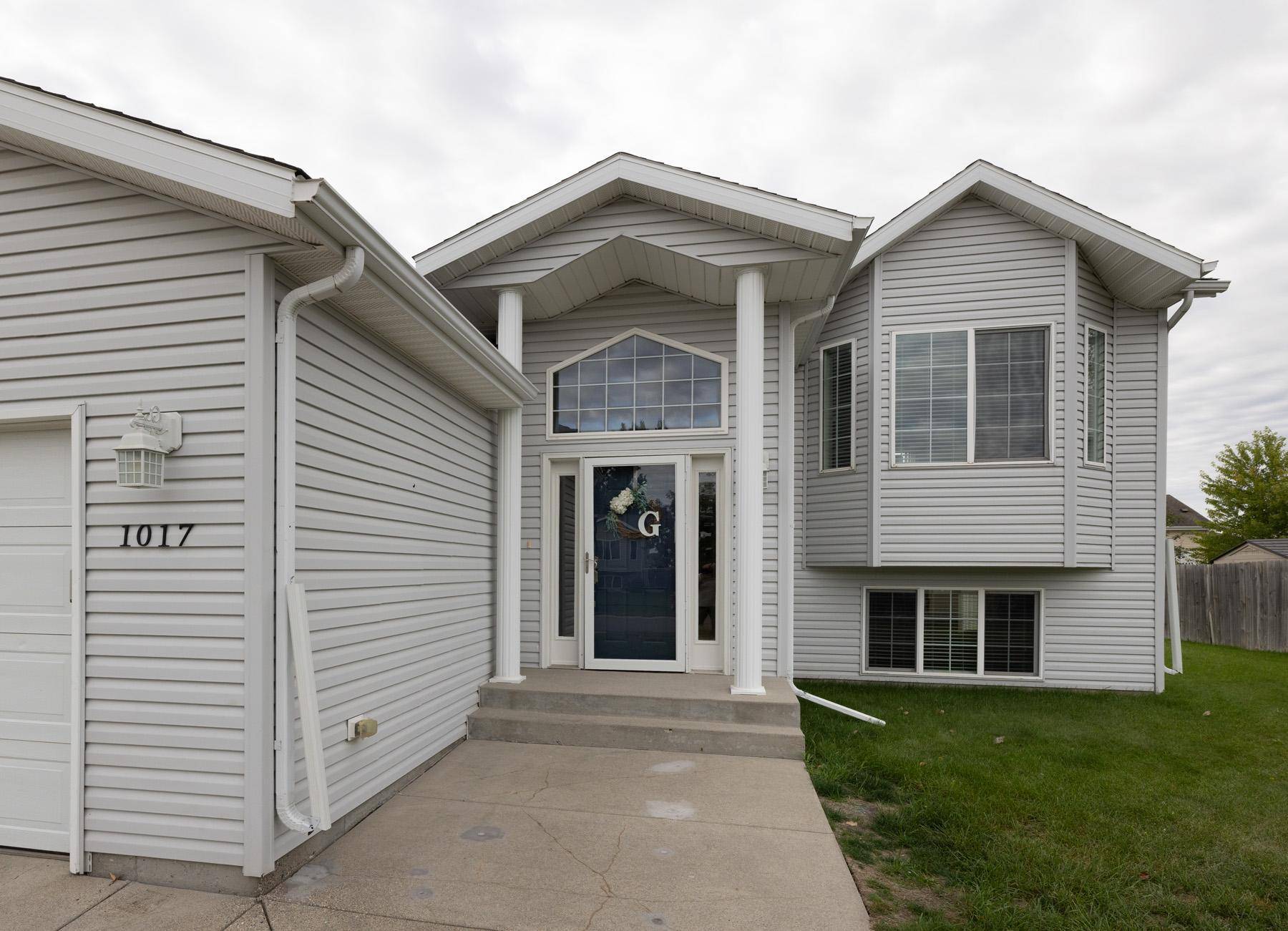 1017 Westport Pkwy, West Fargo, ND 58078
