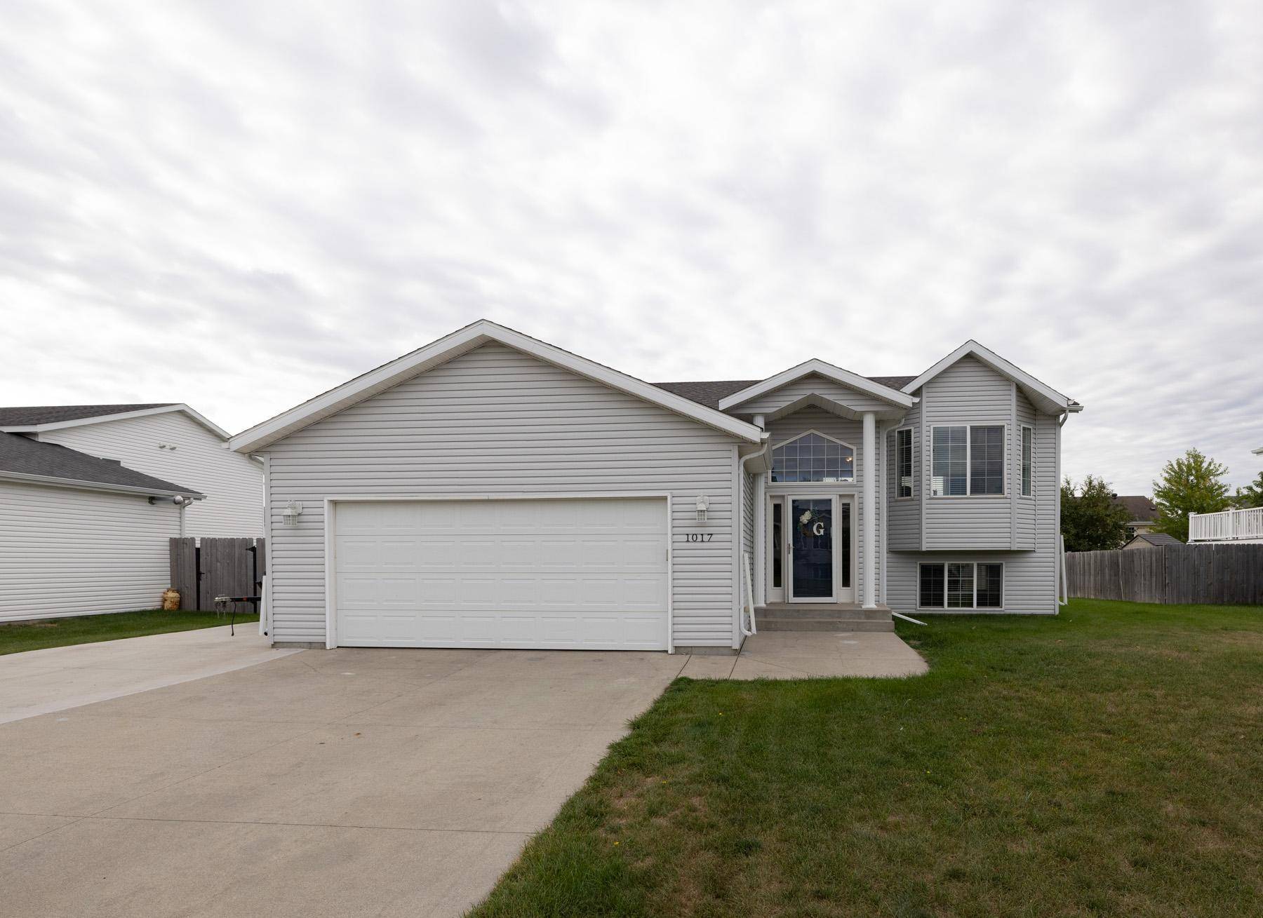 1017 Westport Pkwy, West Fargo, ND 58078