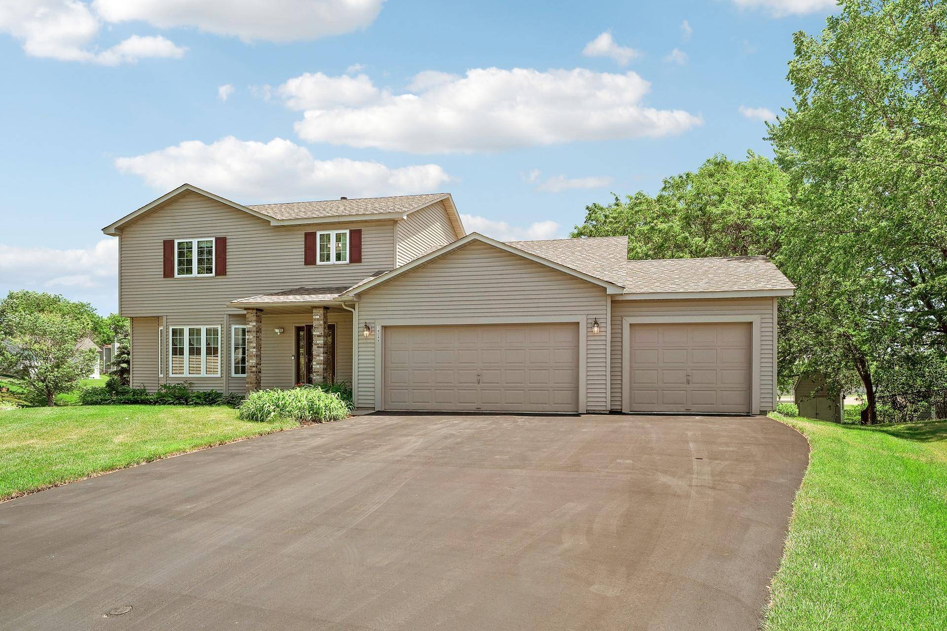 14246 Dearborn PATH, Rosemount, MN 55068