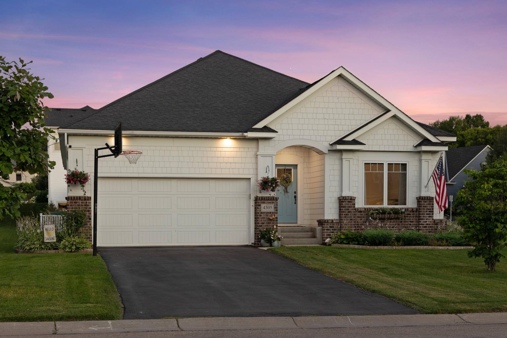 4305 Cottagewood CT, Excelsior, MN 55331