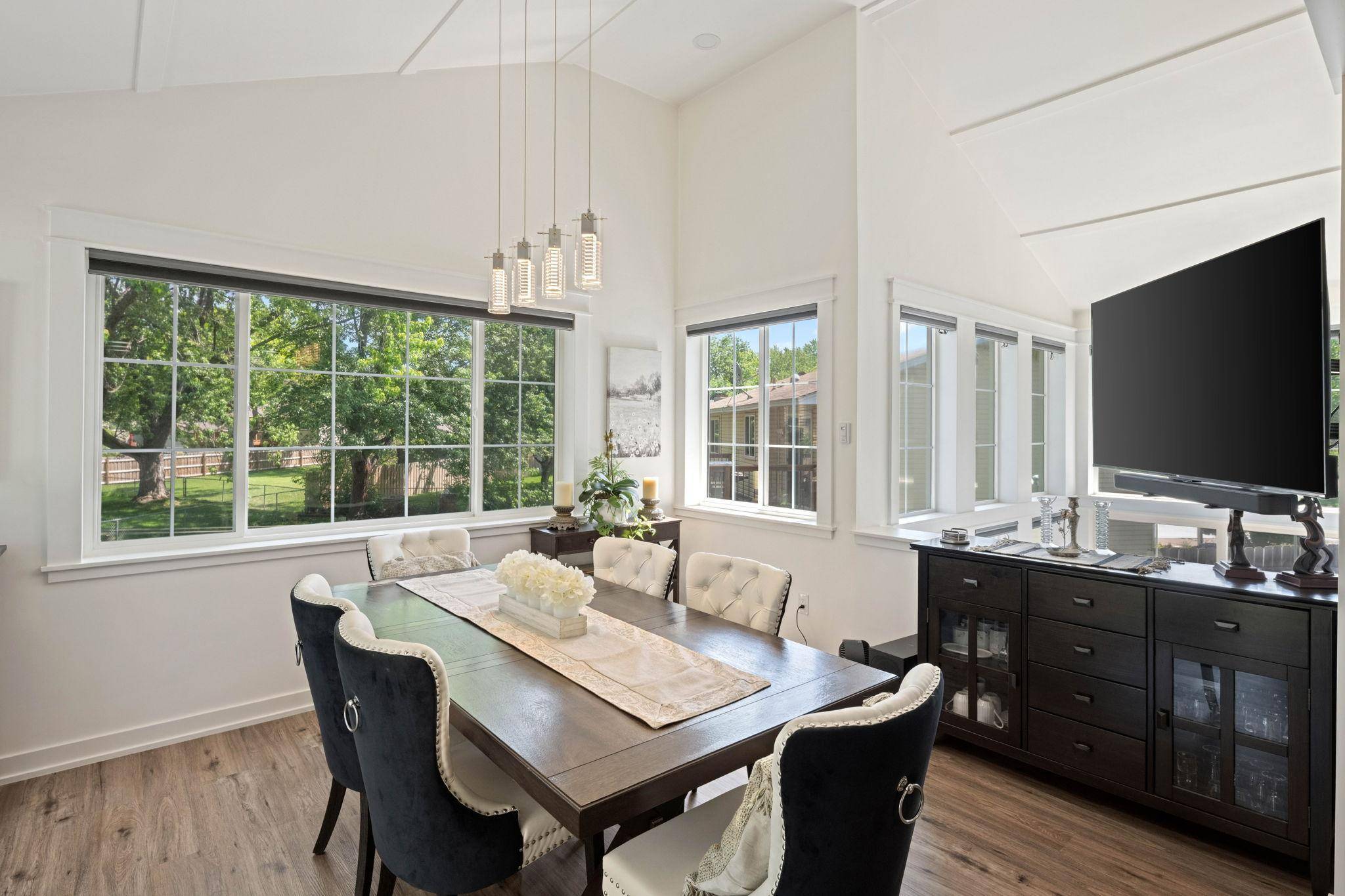 7712 N College Park DR, Brooklyn Park, MN 55445