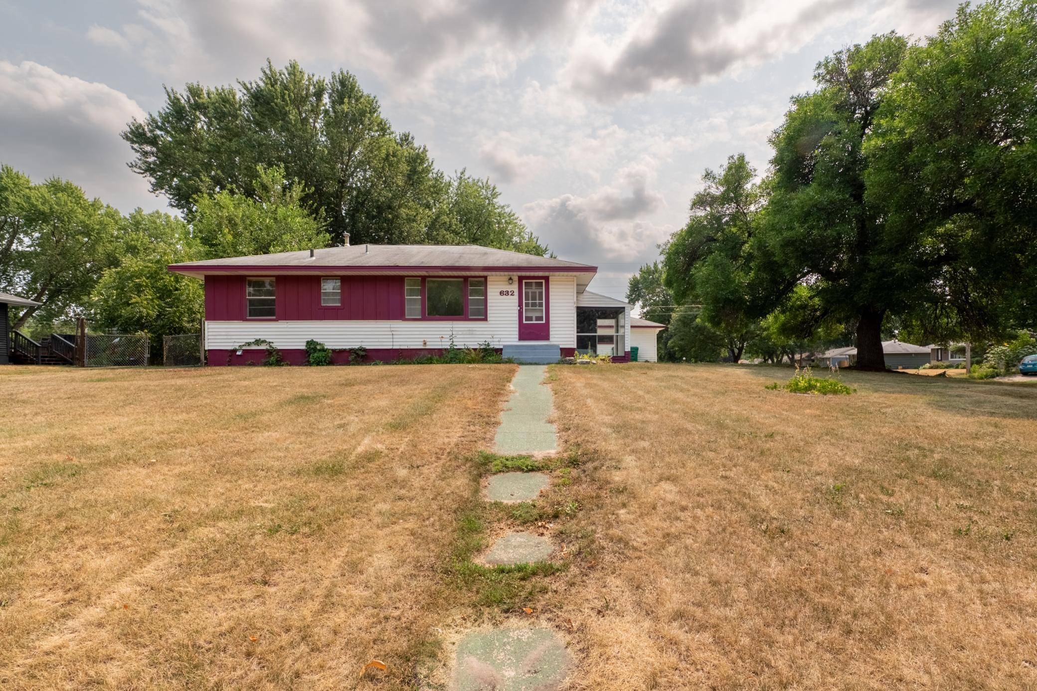 632 113th AVE NW, Coon Rapids, MN 55448