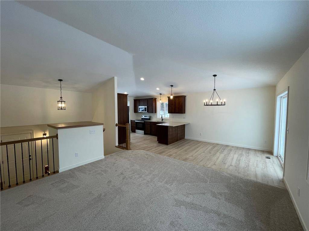 34026 Walbo DR NW, Cambridge, MN 55008