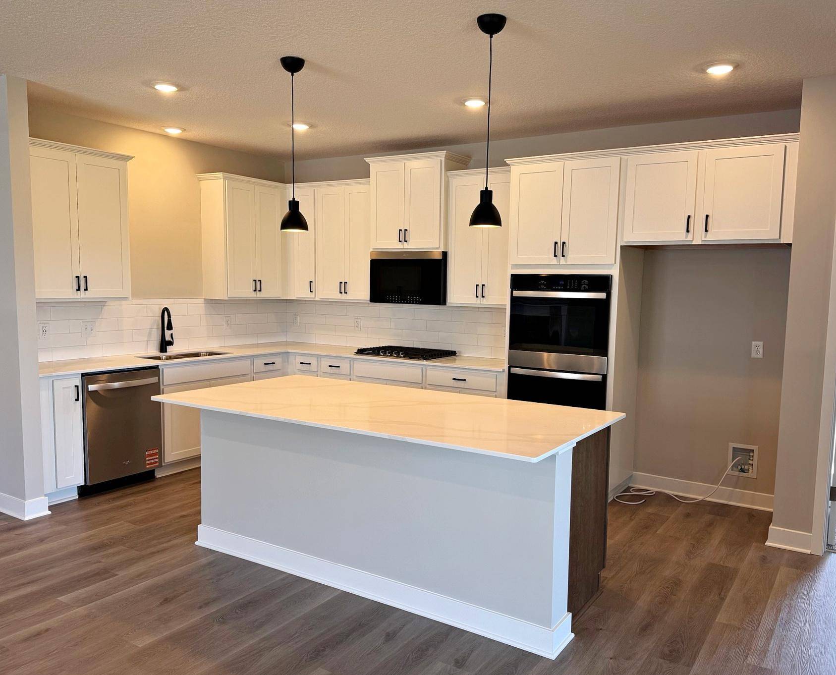 23863 Ashbury DR, Rogers, MN 55374