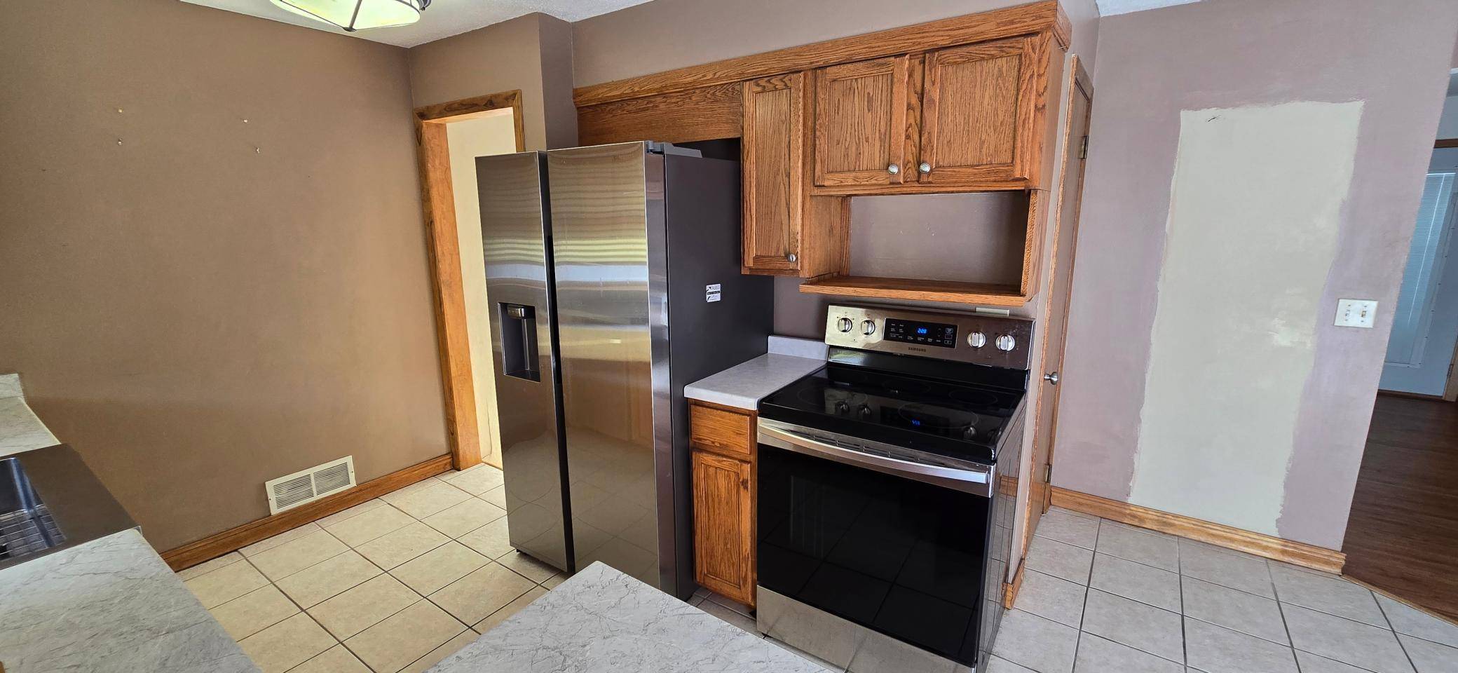 1722 14 1/2 ST S, Fargo, ND 58103