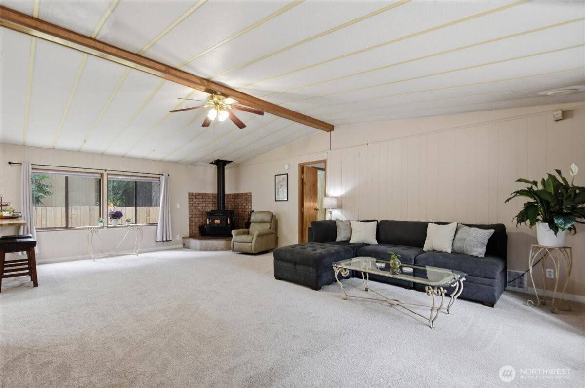 21733 183rd AVE SE, Yelm, WA 98597