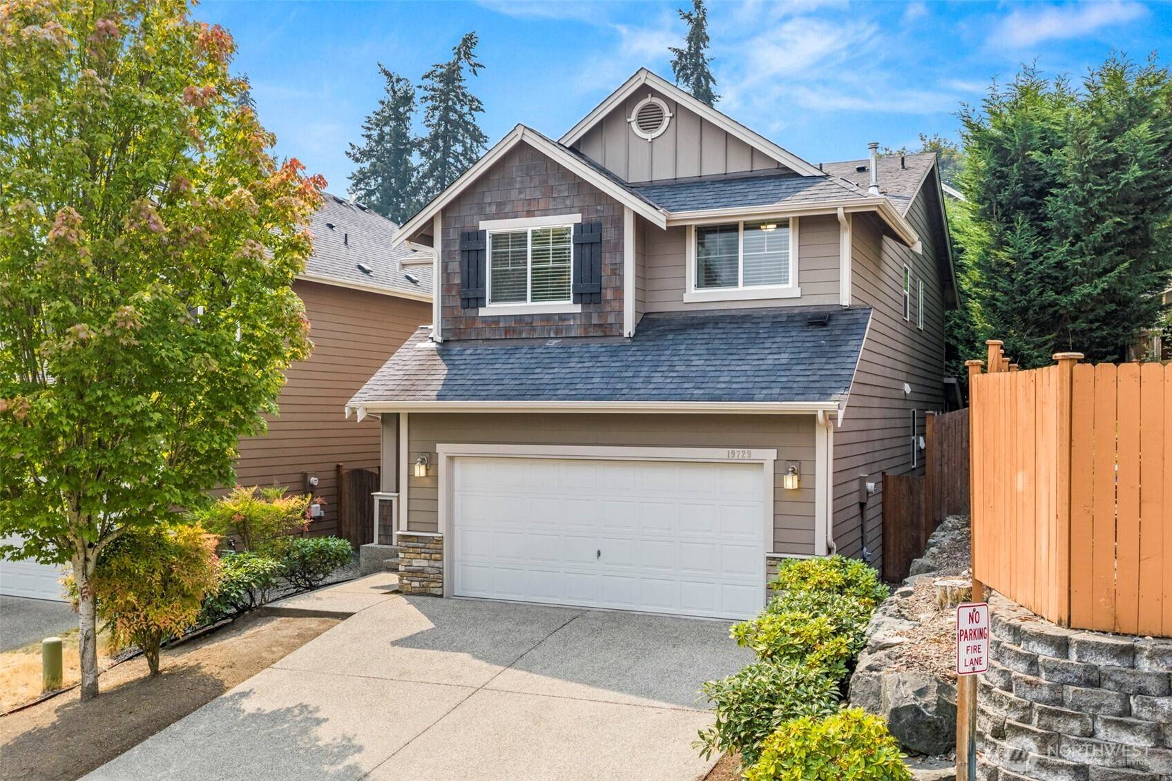 19729 129th AVE NE, Woodinville, WA 98072