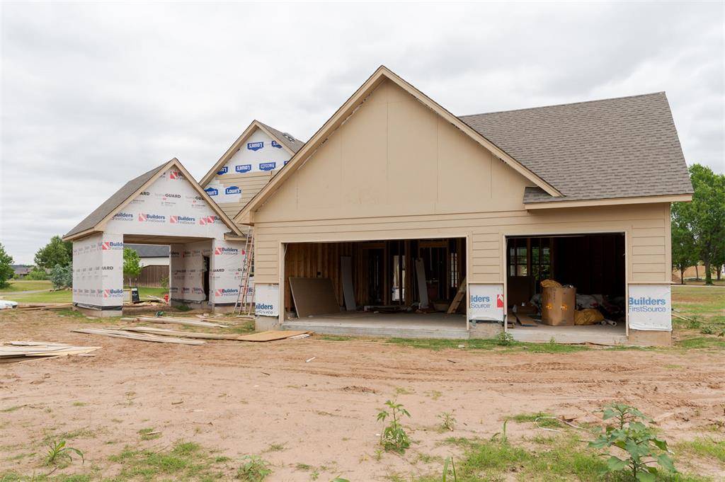 10800 NW 24th CIR, Yukon, OK 73099