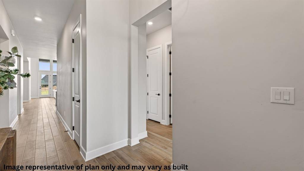8825 Hidden Meadow DR, Edmond, OK 73007