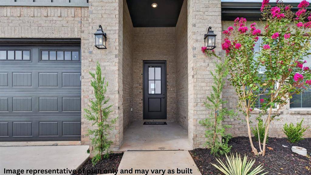 8825 Hidden Meadow DR, Edmond, OK 73007