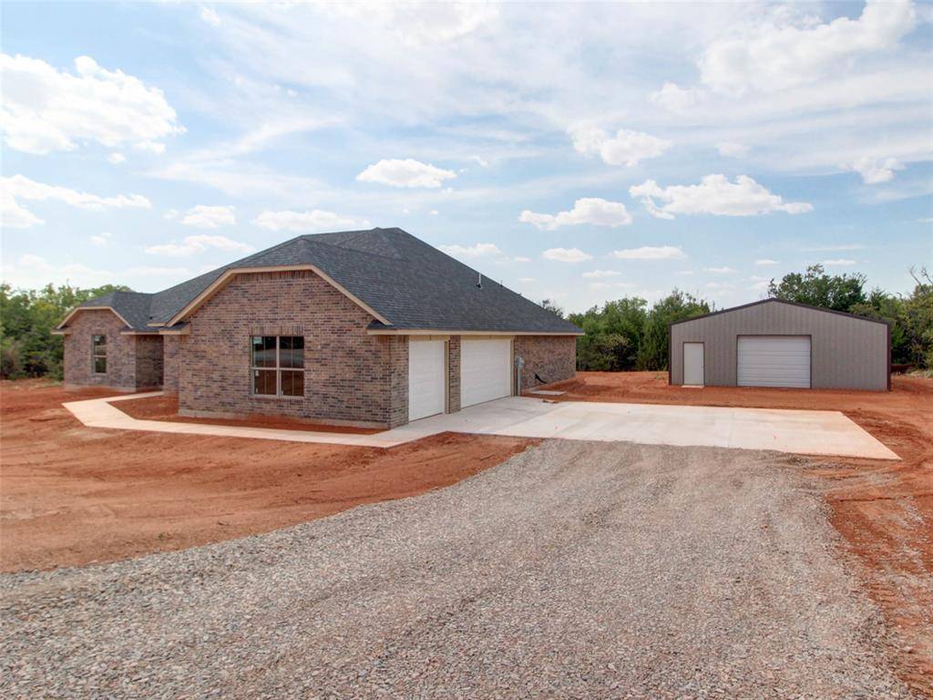 1986 Twin Spires Trail, Blanchard, OK 73010