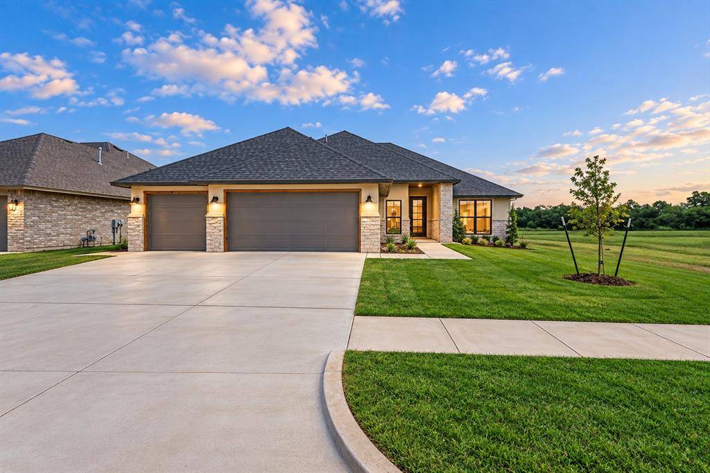 4908 Vine Cliff RD, Mustang, OK 73064